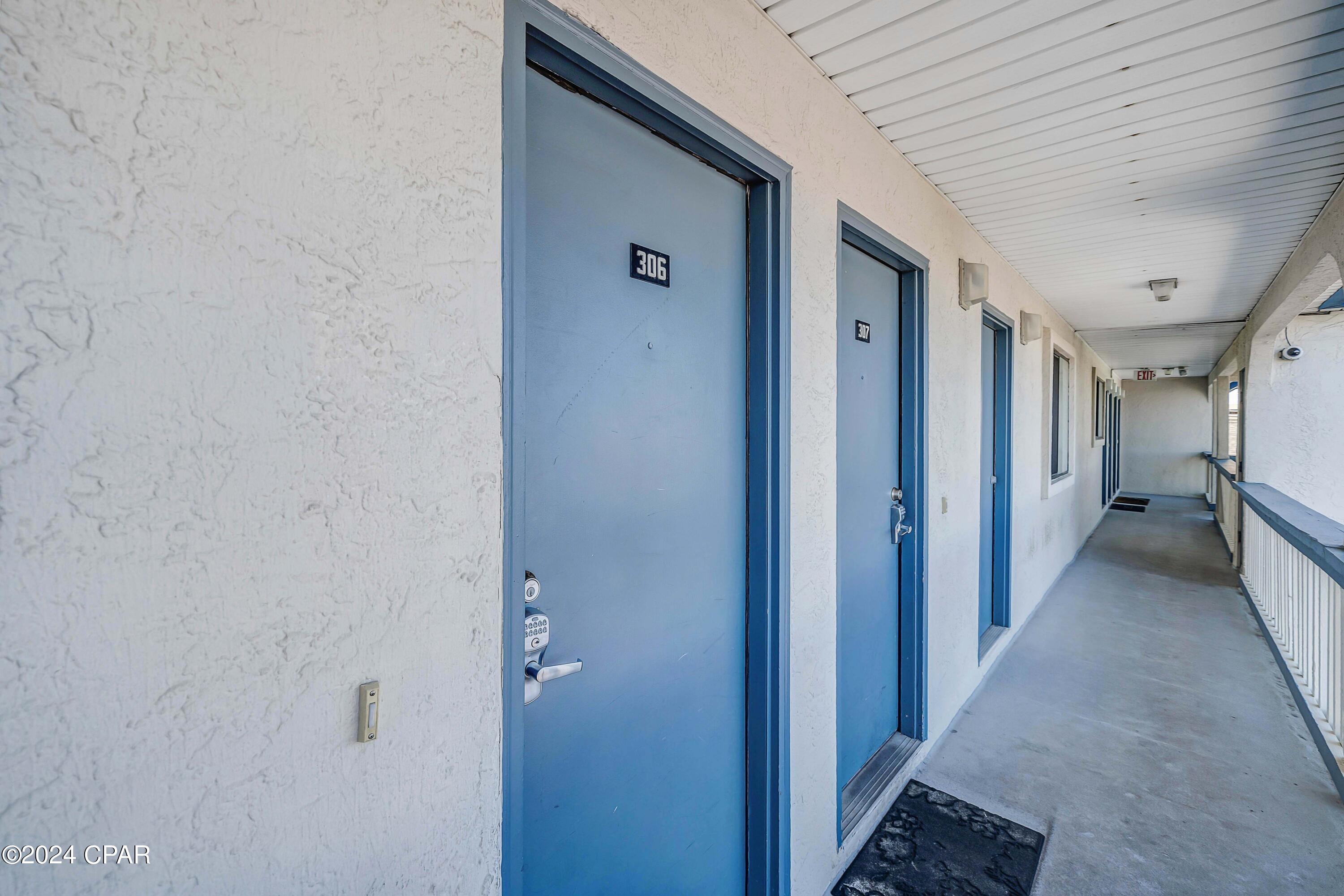 Image 2 For 8610 Surf Drive 306