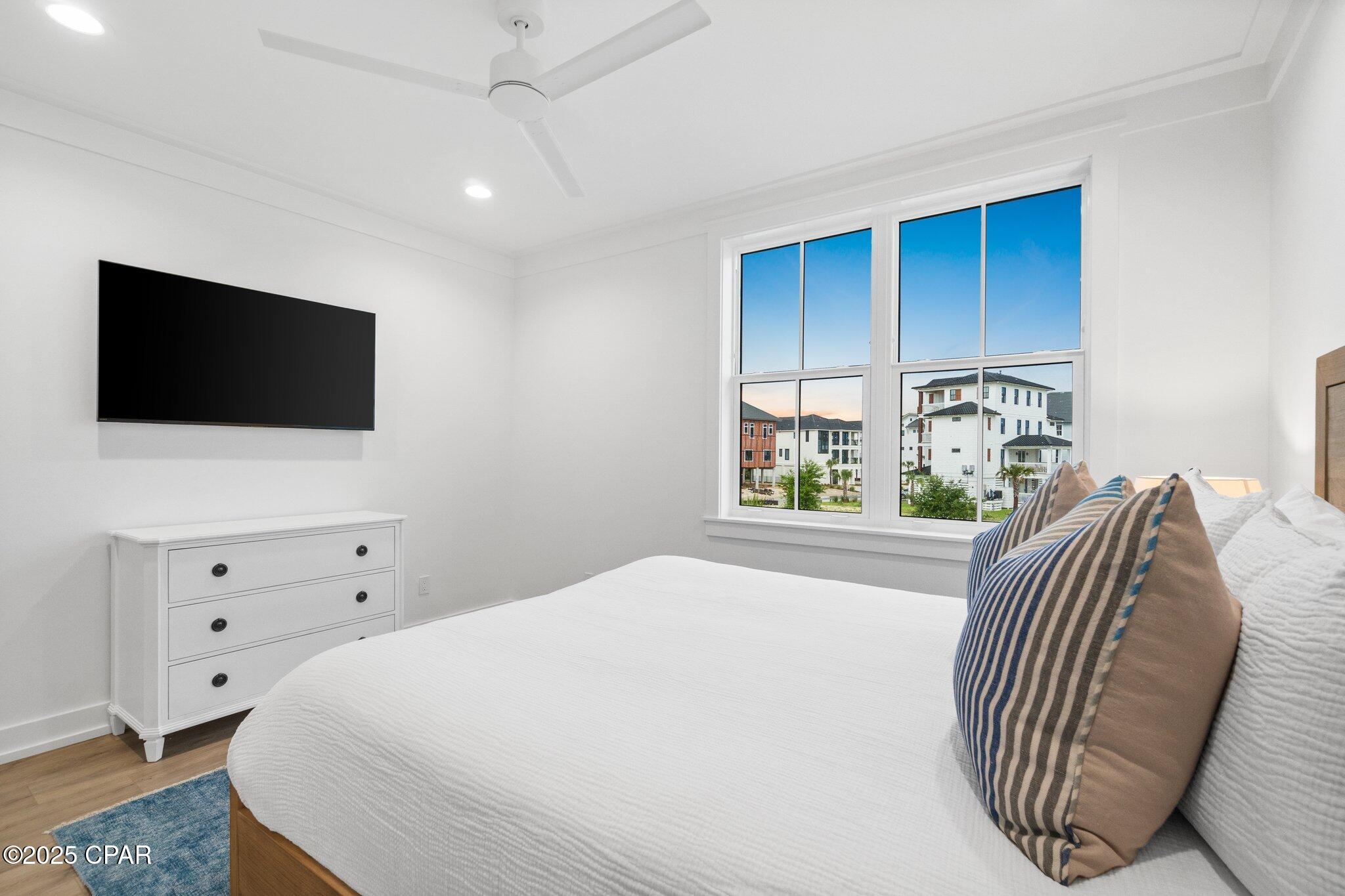 Lvoivi77euf8zdvypuoah10mds2uxiu5oiyli Zna_a