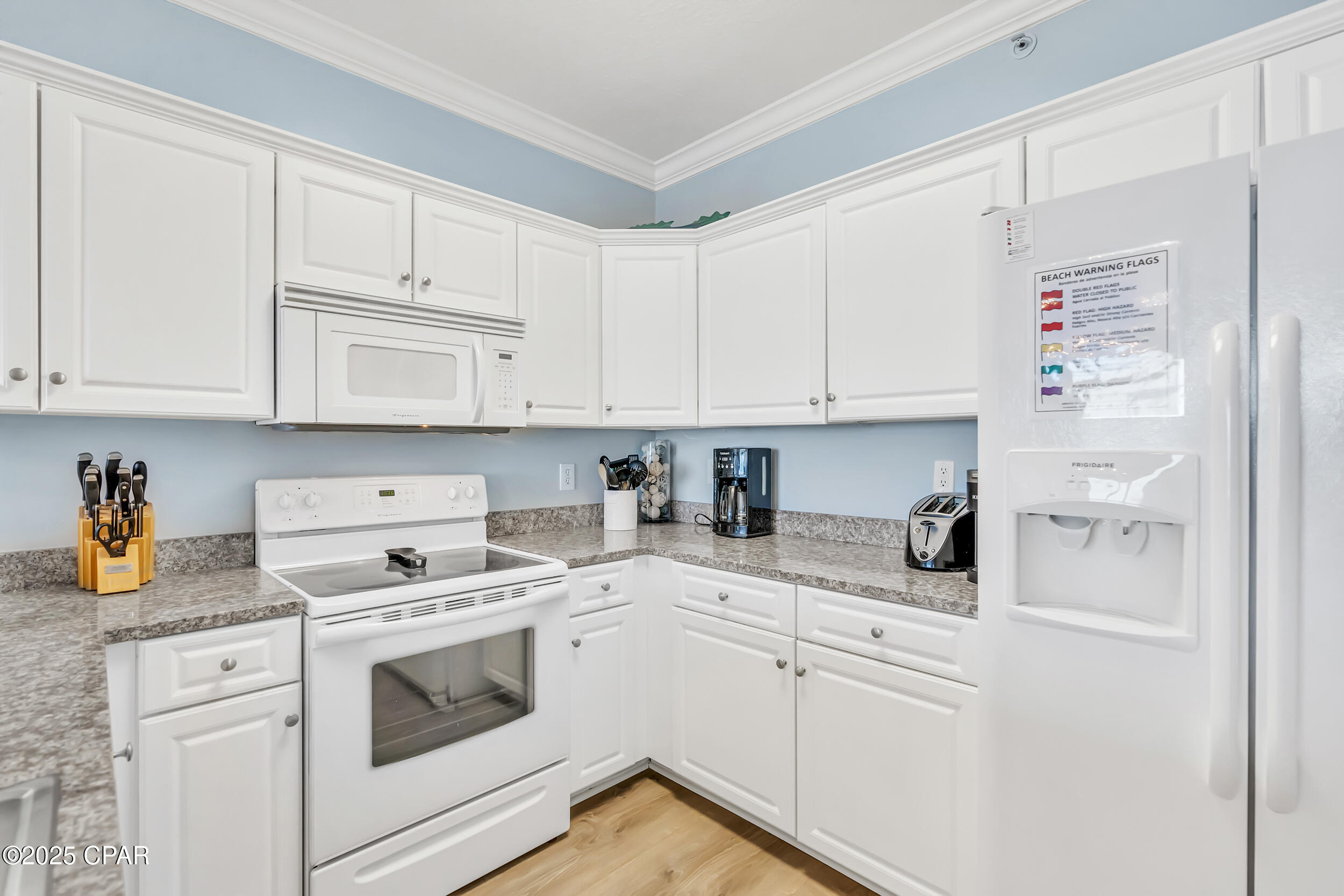 B2rq 12al3djc559bfcjzatex9w8m1tfofe2z5pzq_m