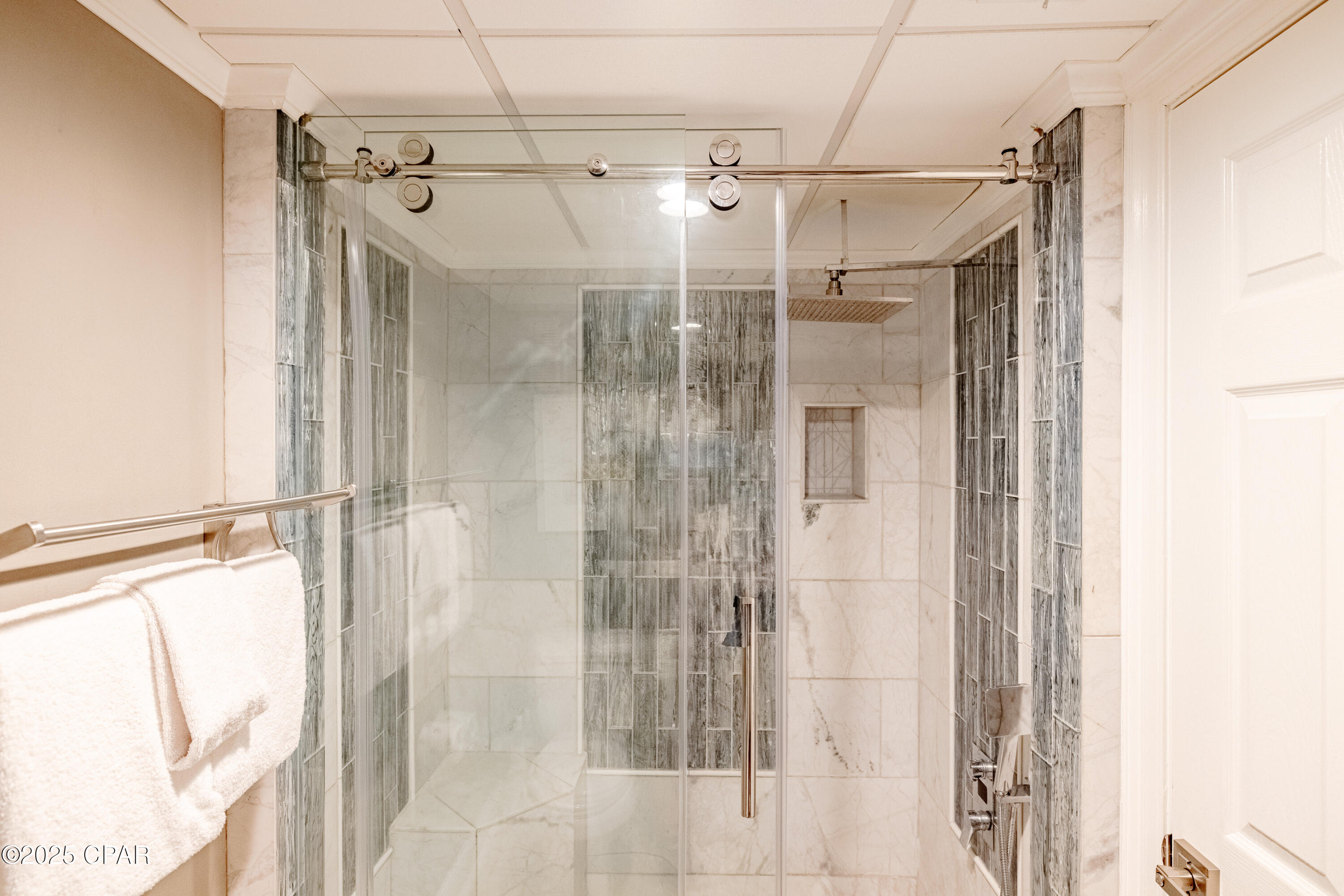 40bg5sypdlfzdp8aogx  Gj7qrr68a Y54q Weu3fgk