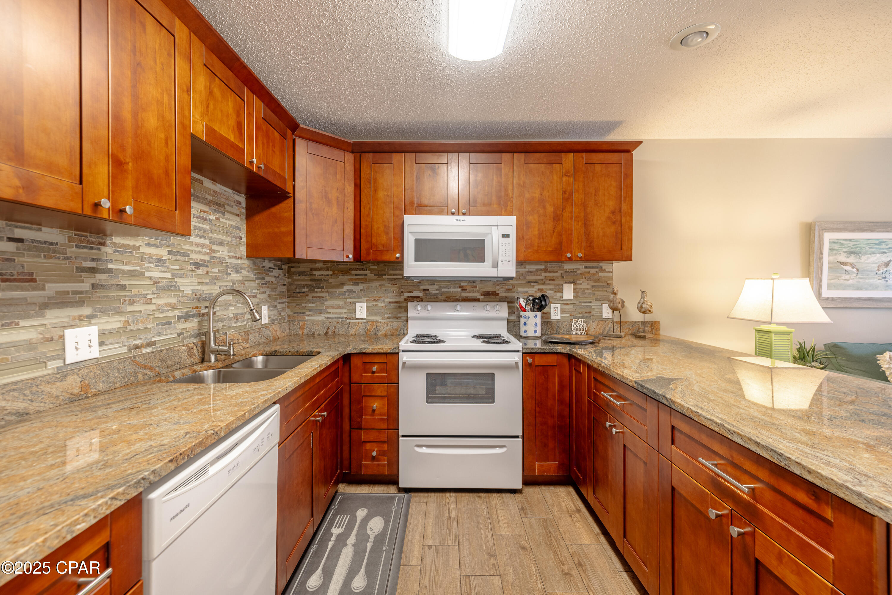 Image 5 For 17462 Front Beach Road 55201