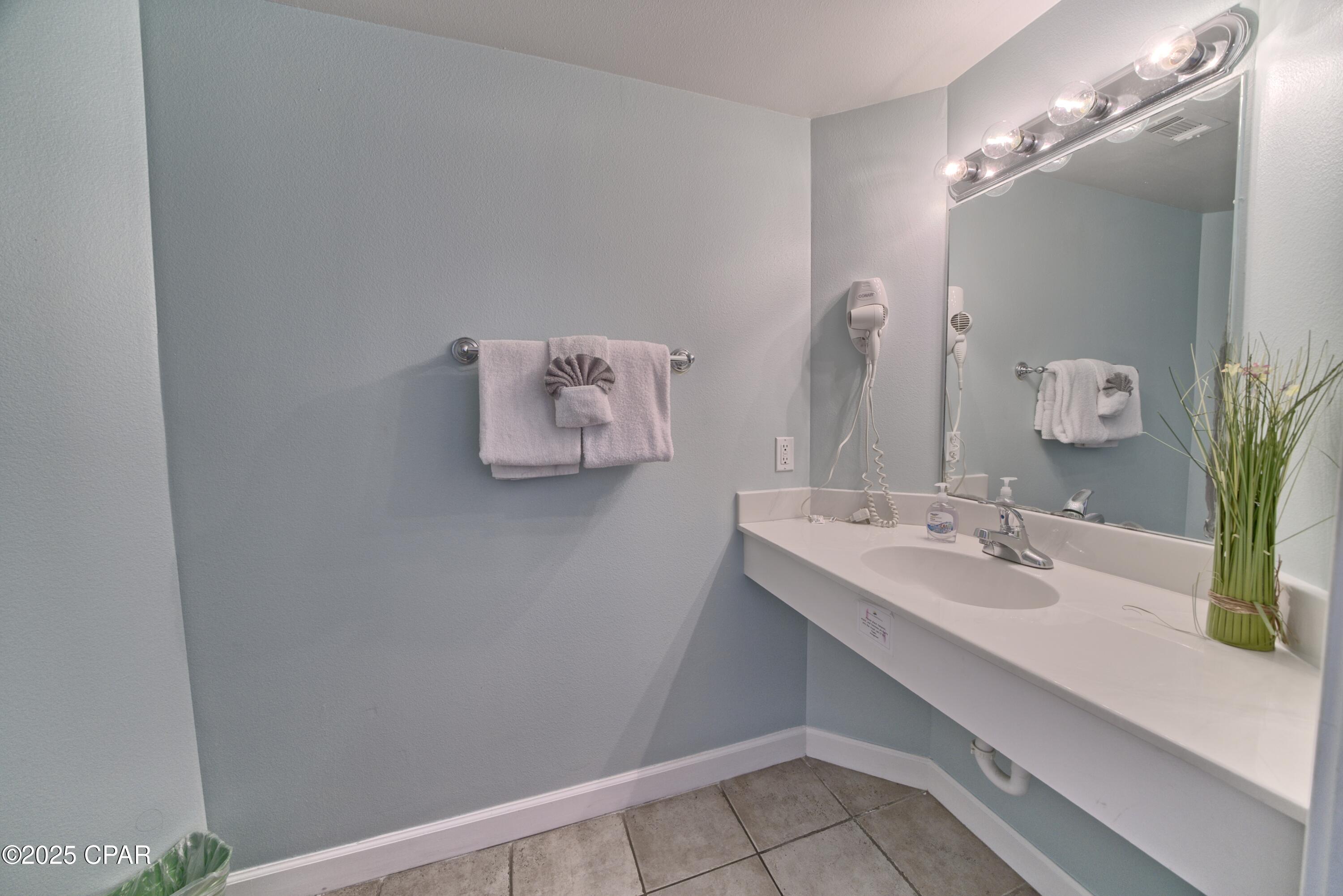 Image 20 For 9900 Thomas Drive 1323