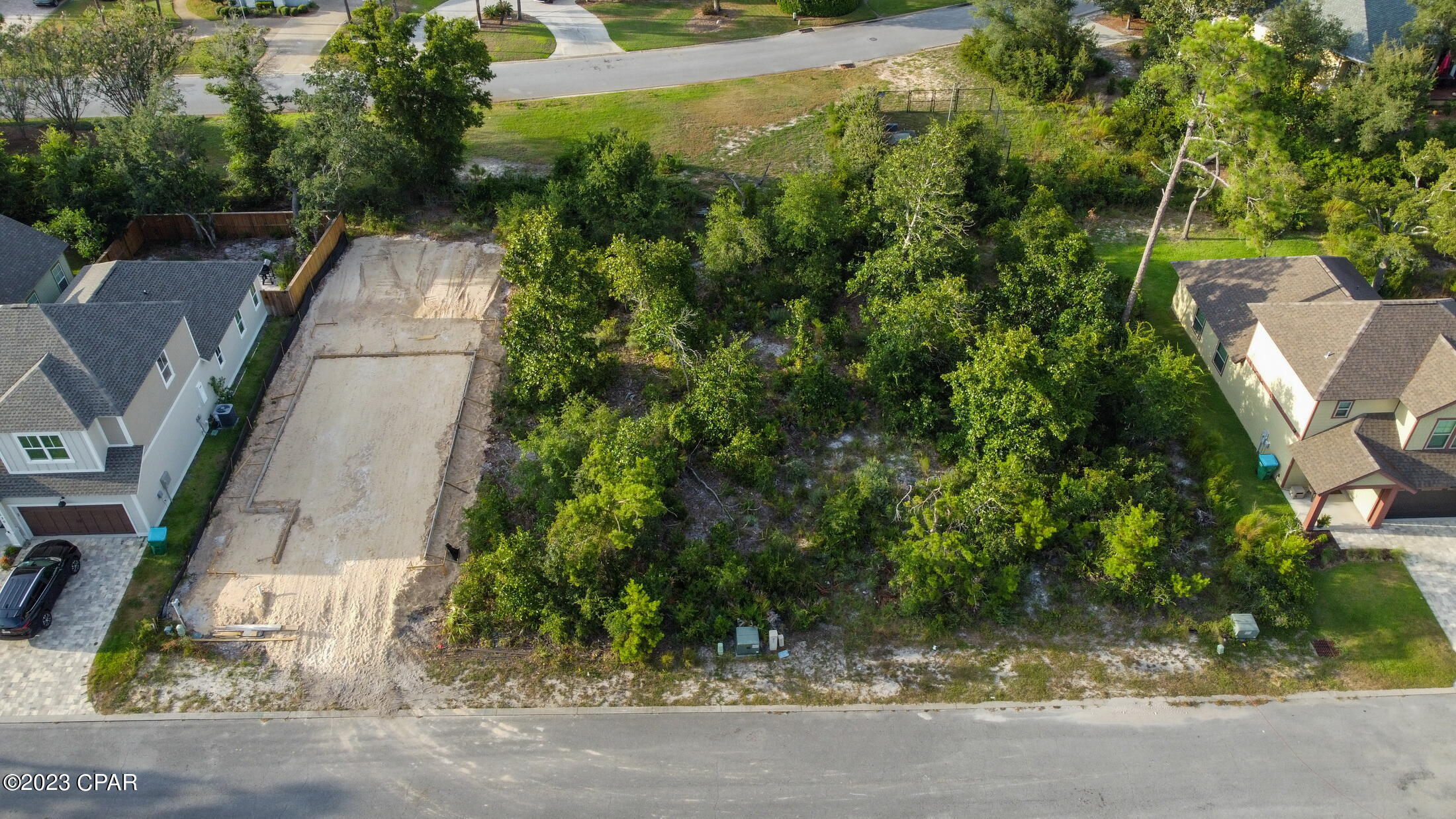 60es5apiyuvyae2hyxmbpmyiwsxrqljtg4kdh5_a Ri