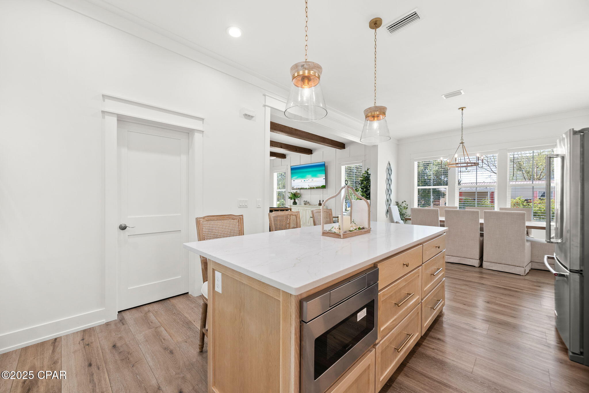 Image 15 For 219 Lakeshore Drive