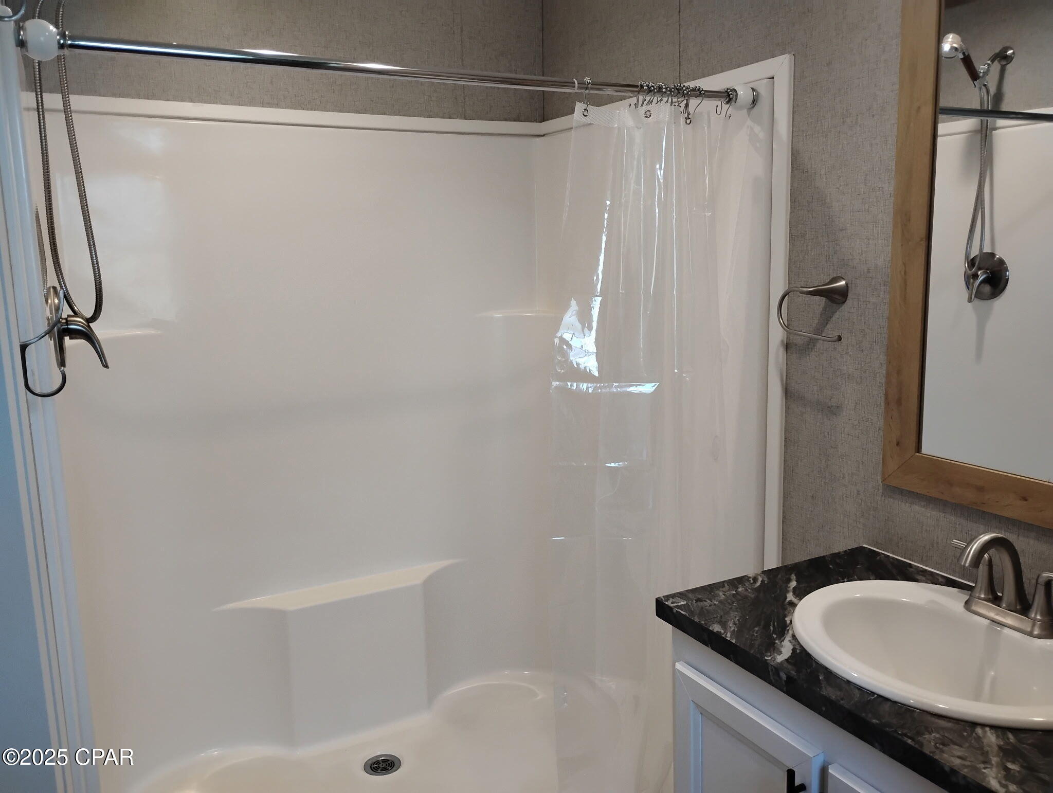 Image 10 For 184 Chellsey Street Street