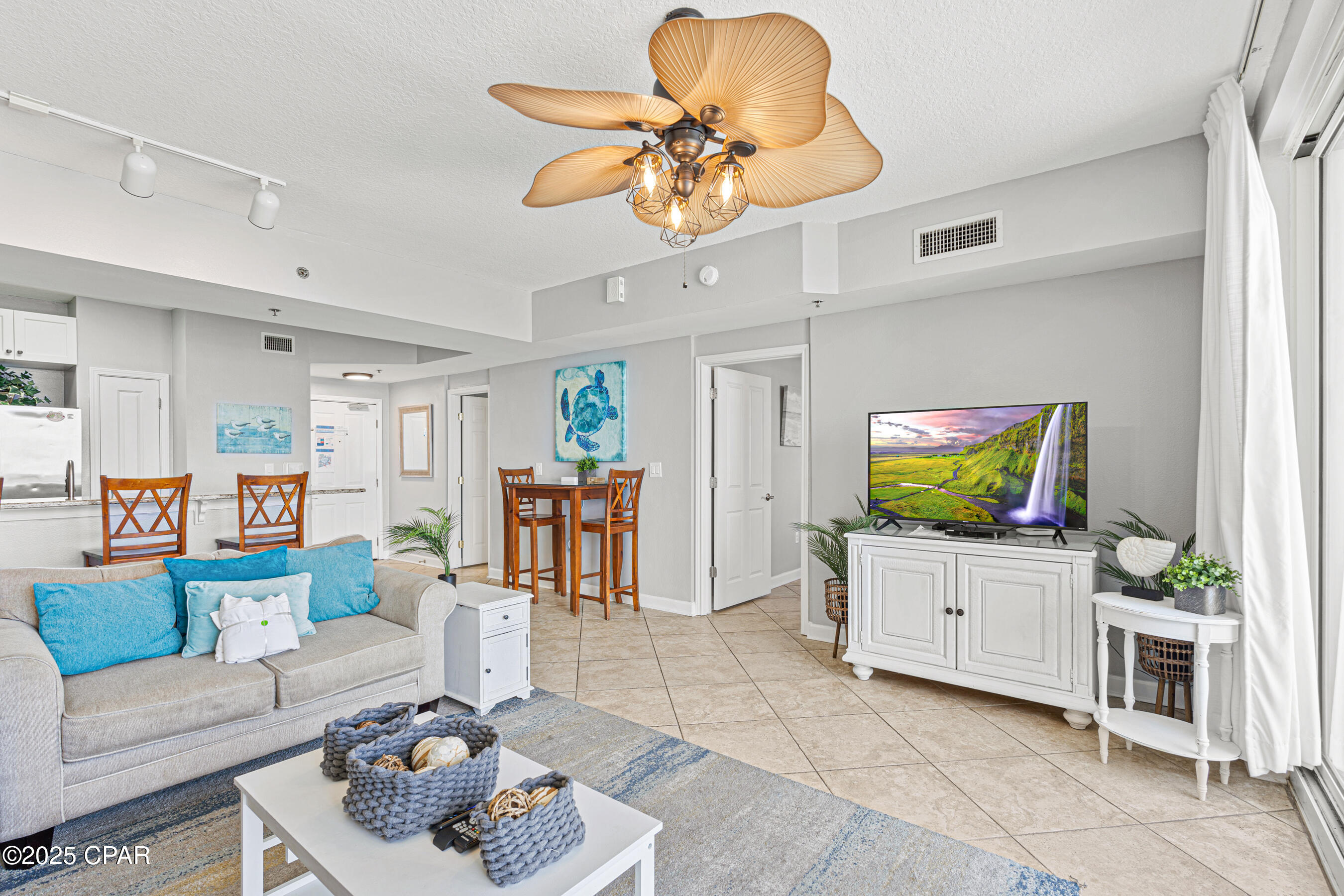 Jjz2birqx Gwupic7uaj2ckiapnpktvf7livh_bkqjw