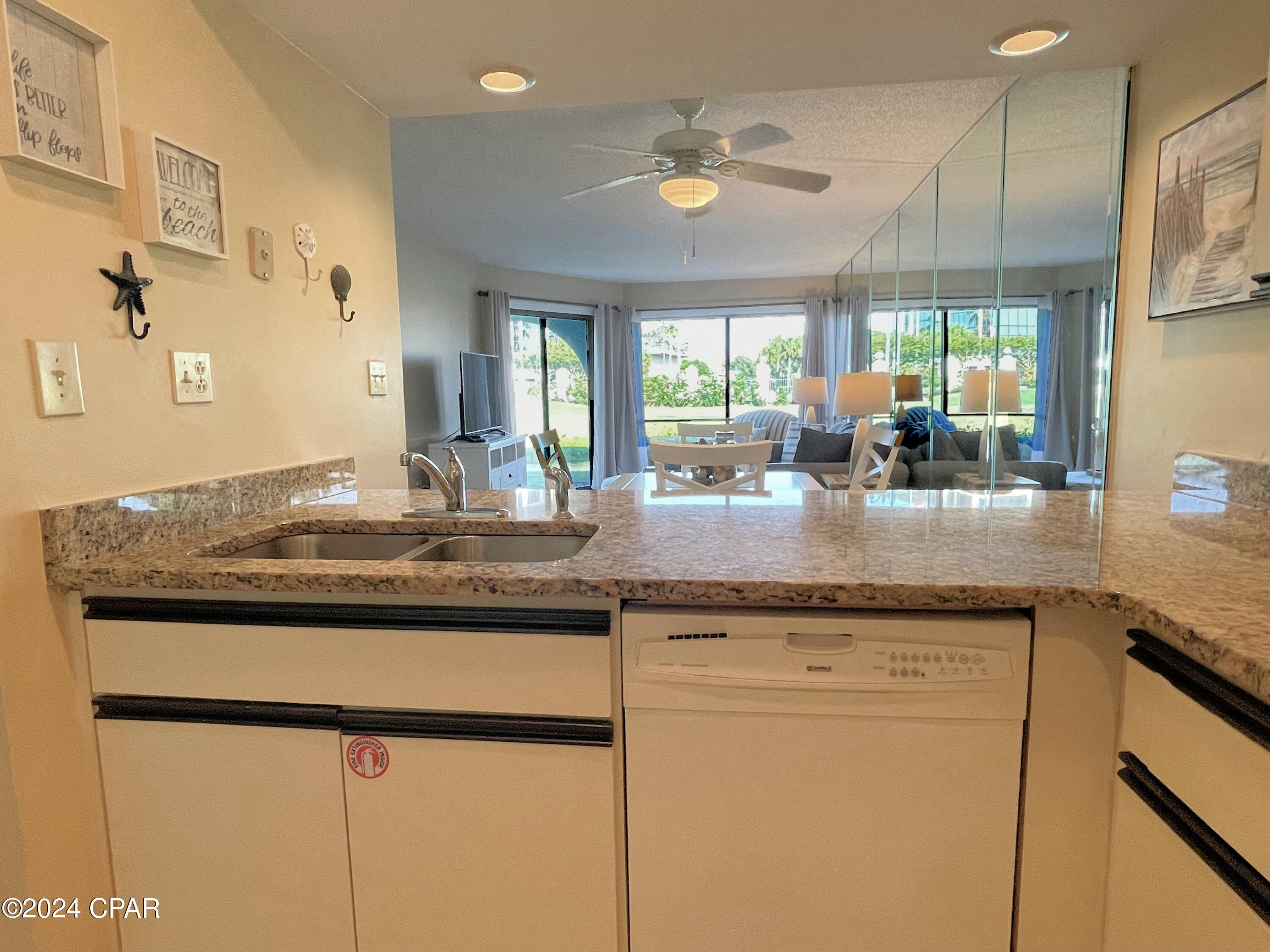 Kw00 It6qxdel_9qdik4tnqjvyawct6vin6nmoan5oc