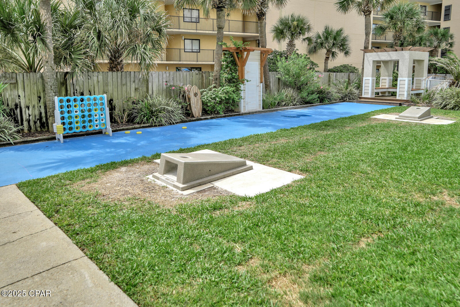 Image 12 For 8817 Thomas Drive A118