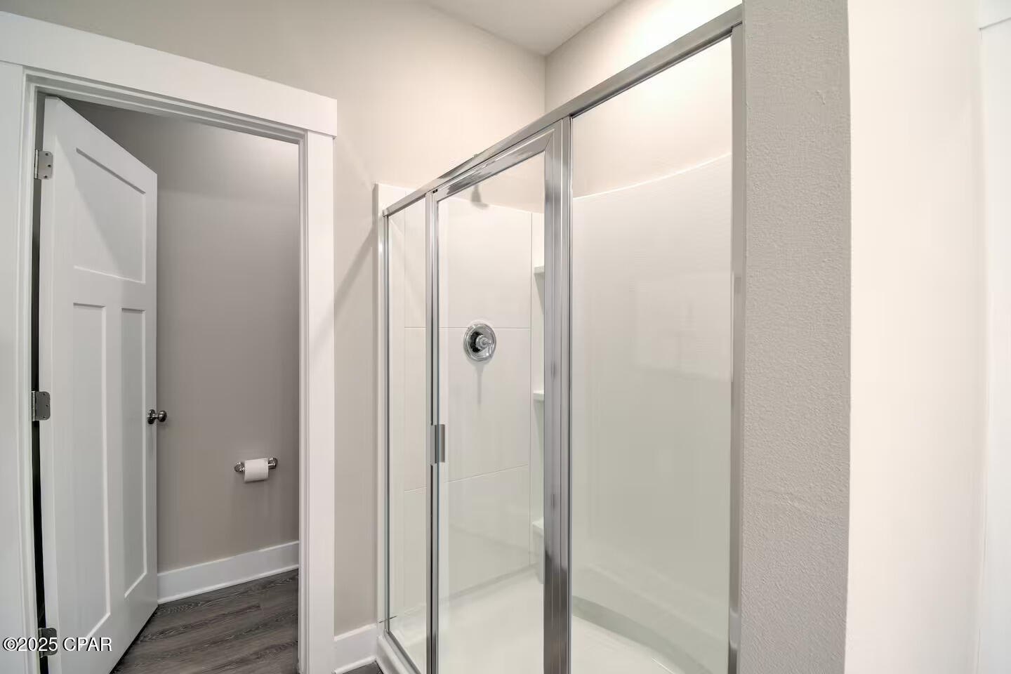 Ug9kazlrlackydifyptinfrahahouu9bjr74ttrhicw