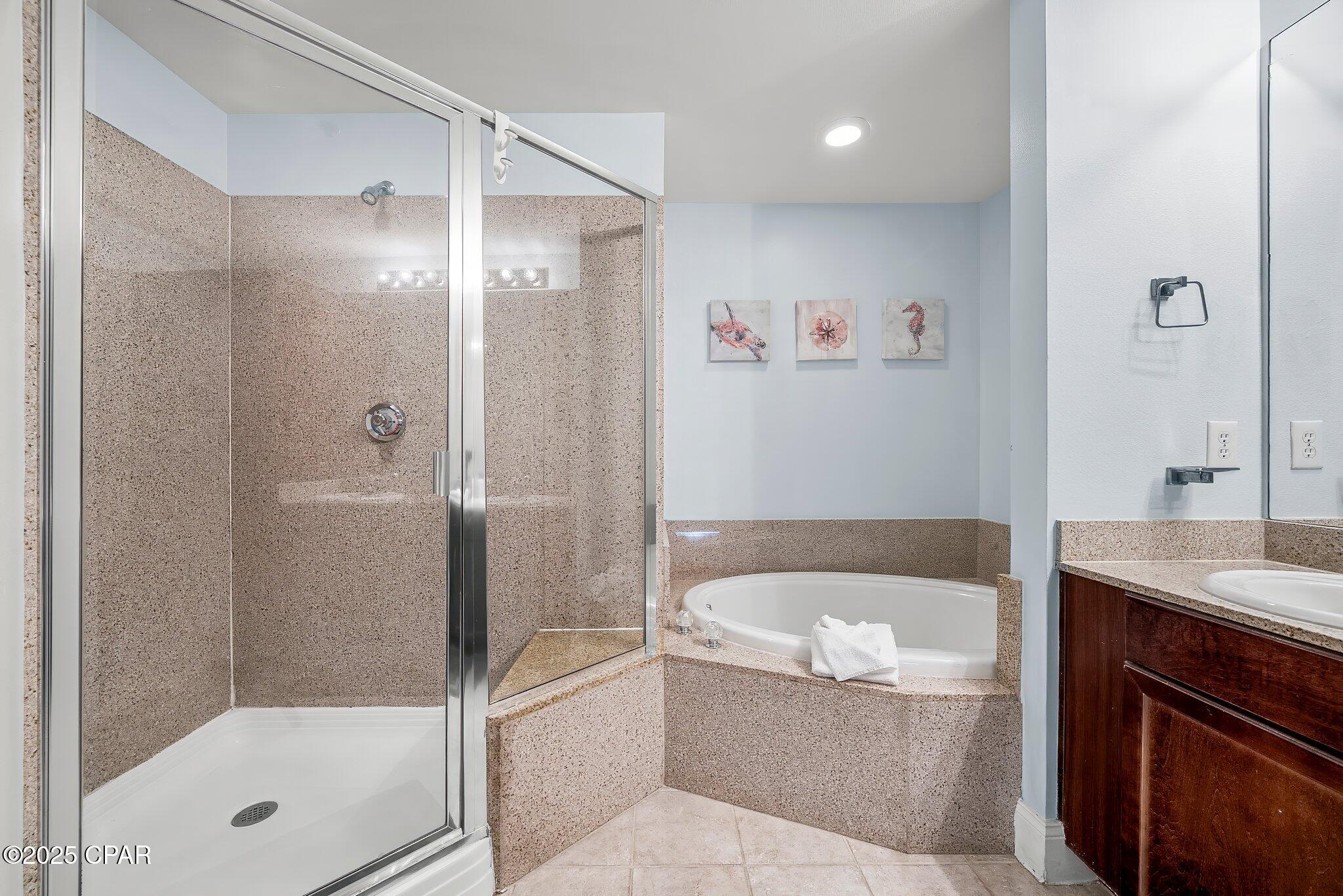 V0alm4 Wcyxp6iotv2dccn4_4oq8ob3ahd6jl9mld3y