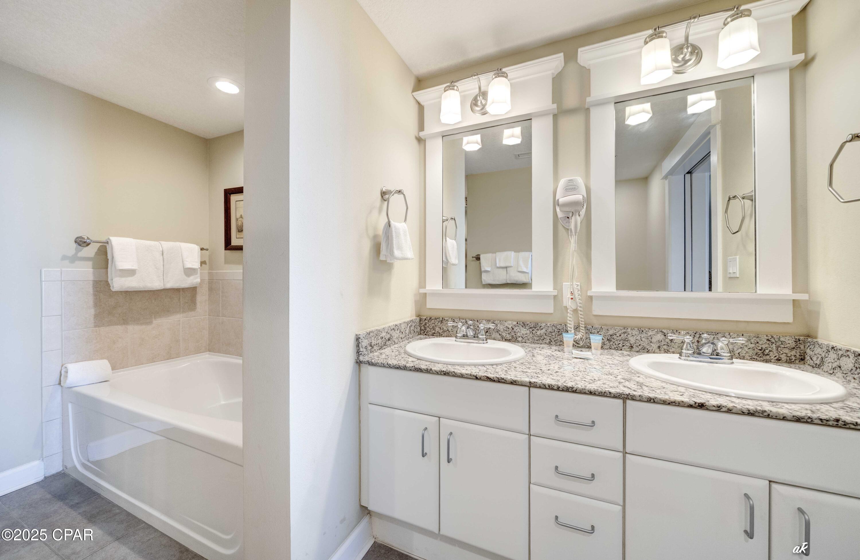 Cqsksnchzislq9cxlk4v8iegag0 Oz5lywxlvm70xzm