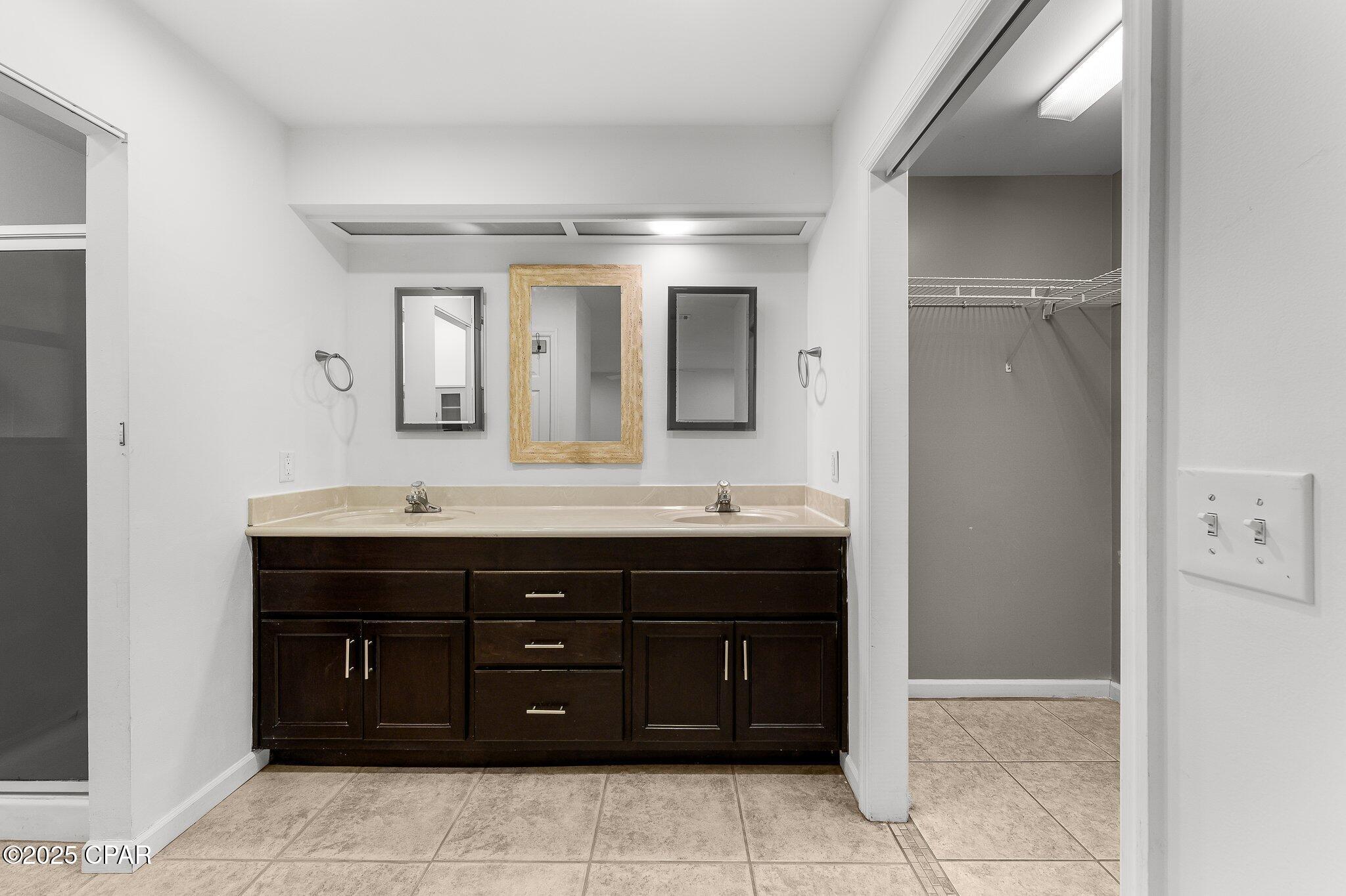 Image 13 For 2745 Ravenwood Court