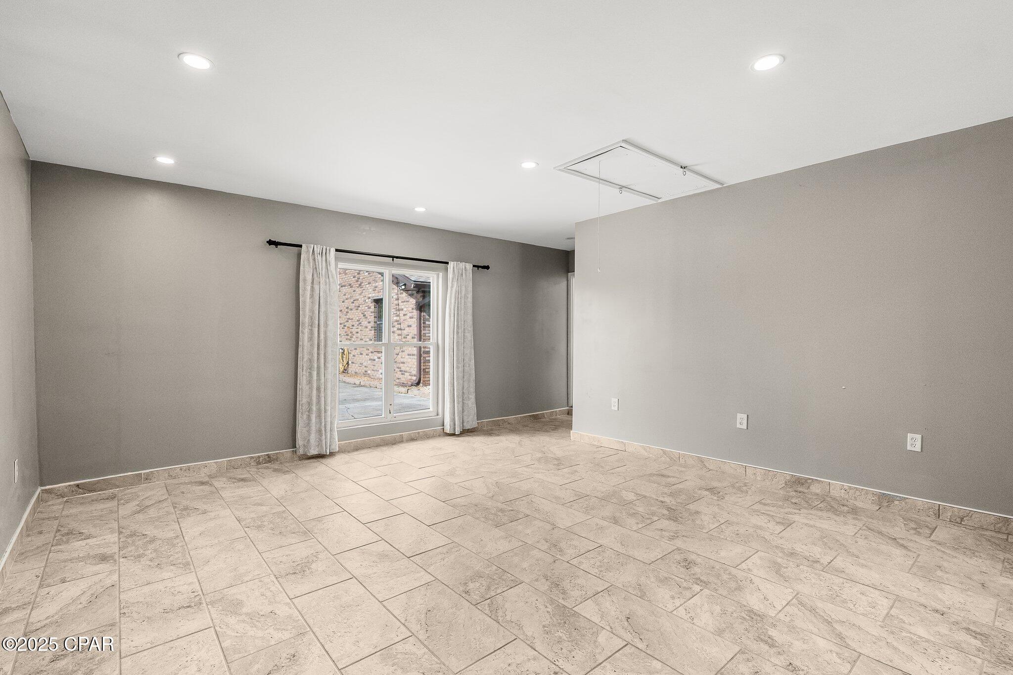 Image 21 For 2745 Ravenwood Court