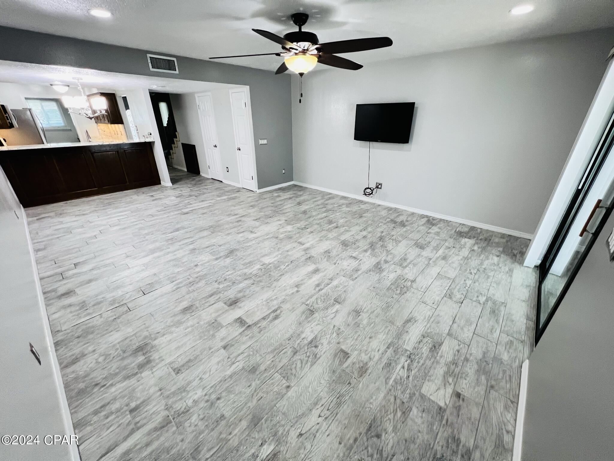 Ltebcyssqficcpvplolyfpia_0lzdukapy2a_dmcd8k