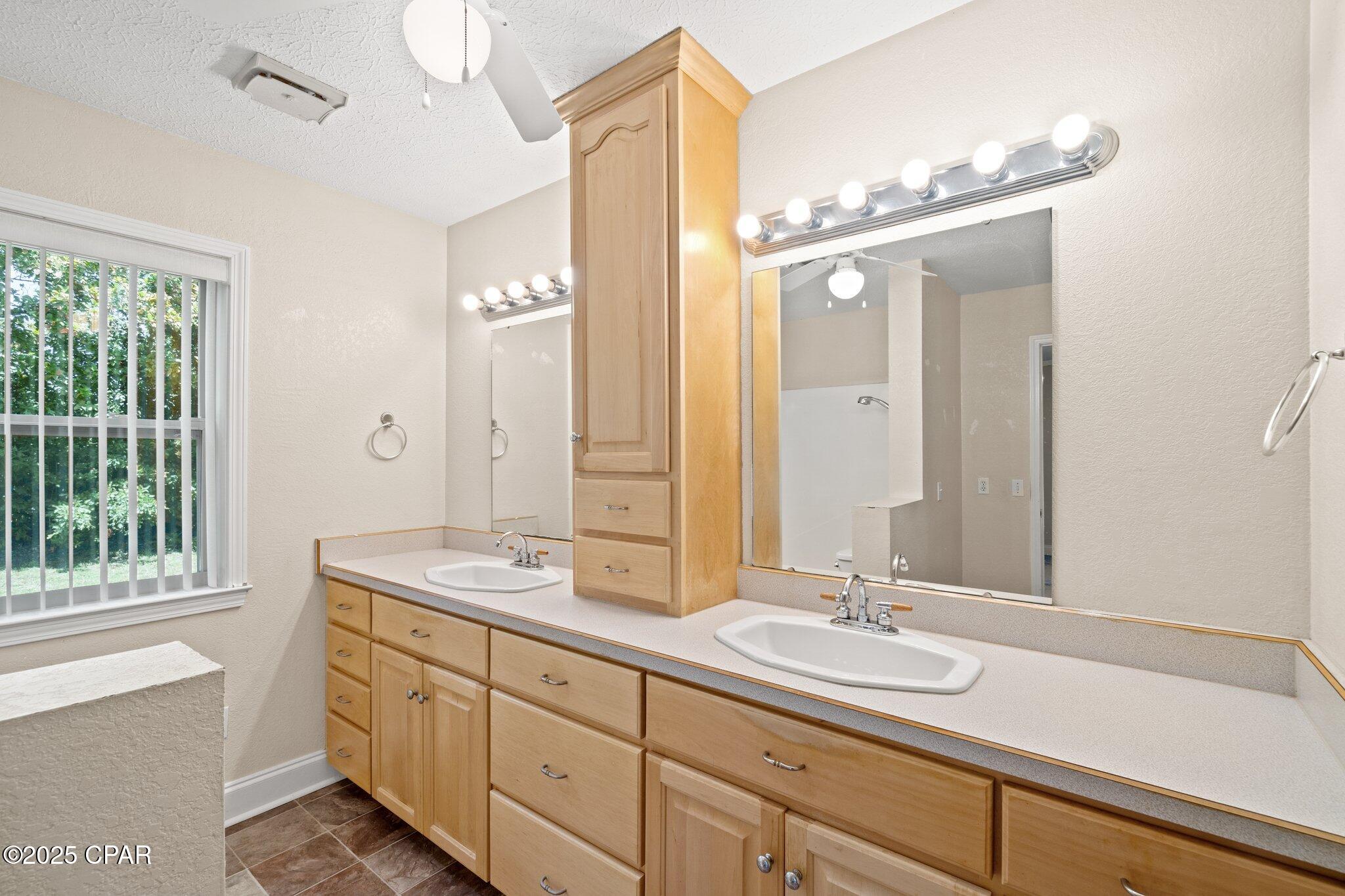 Lgs9l2h5kklq4gxxlf6_cmis4rliv8rljog8ytz4o8q