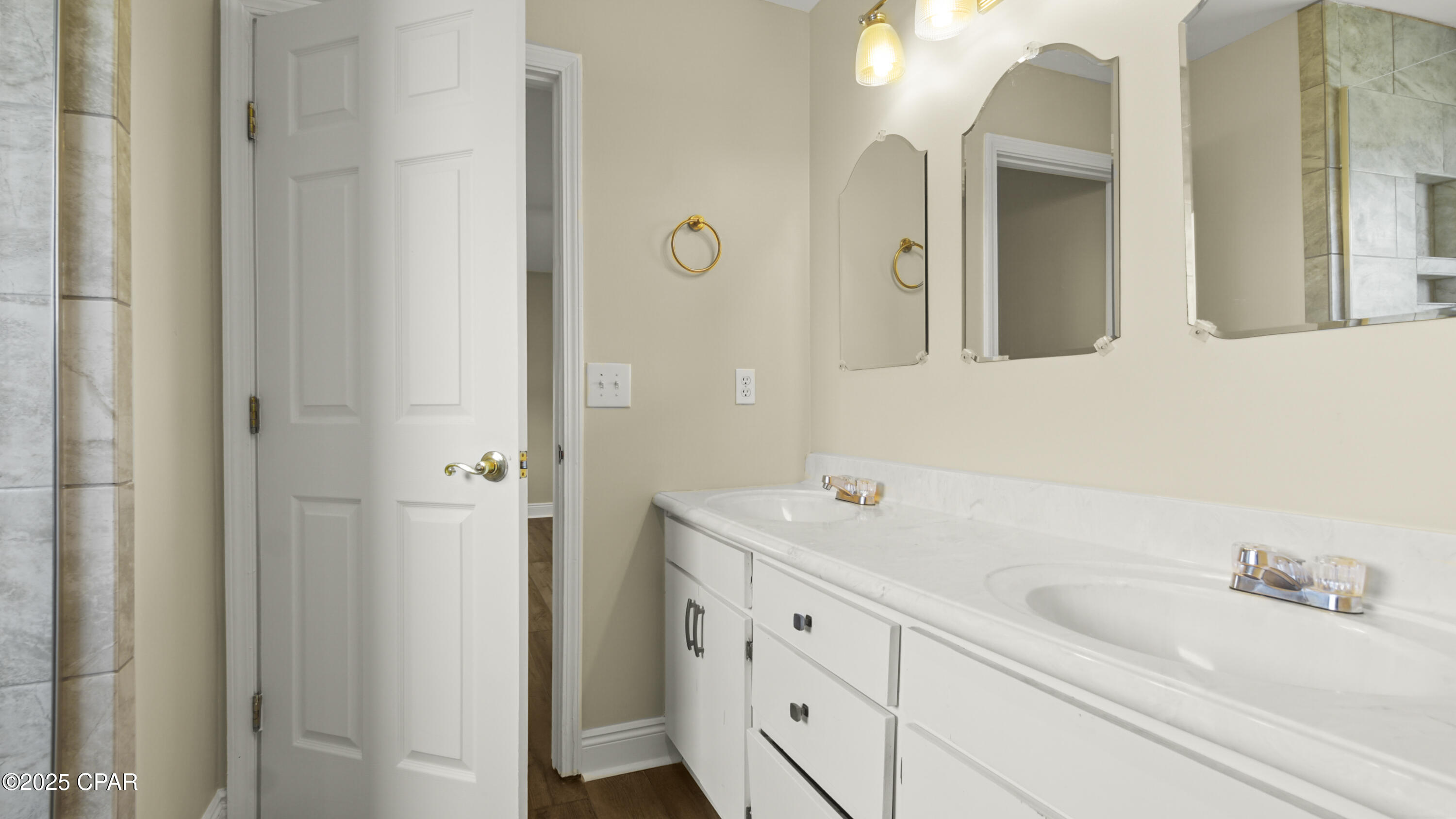 S1rju8i2_qjy96m_7lxueompqyzl5axiyz2m1ddiyj0