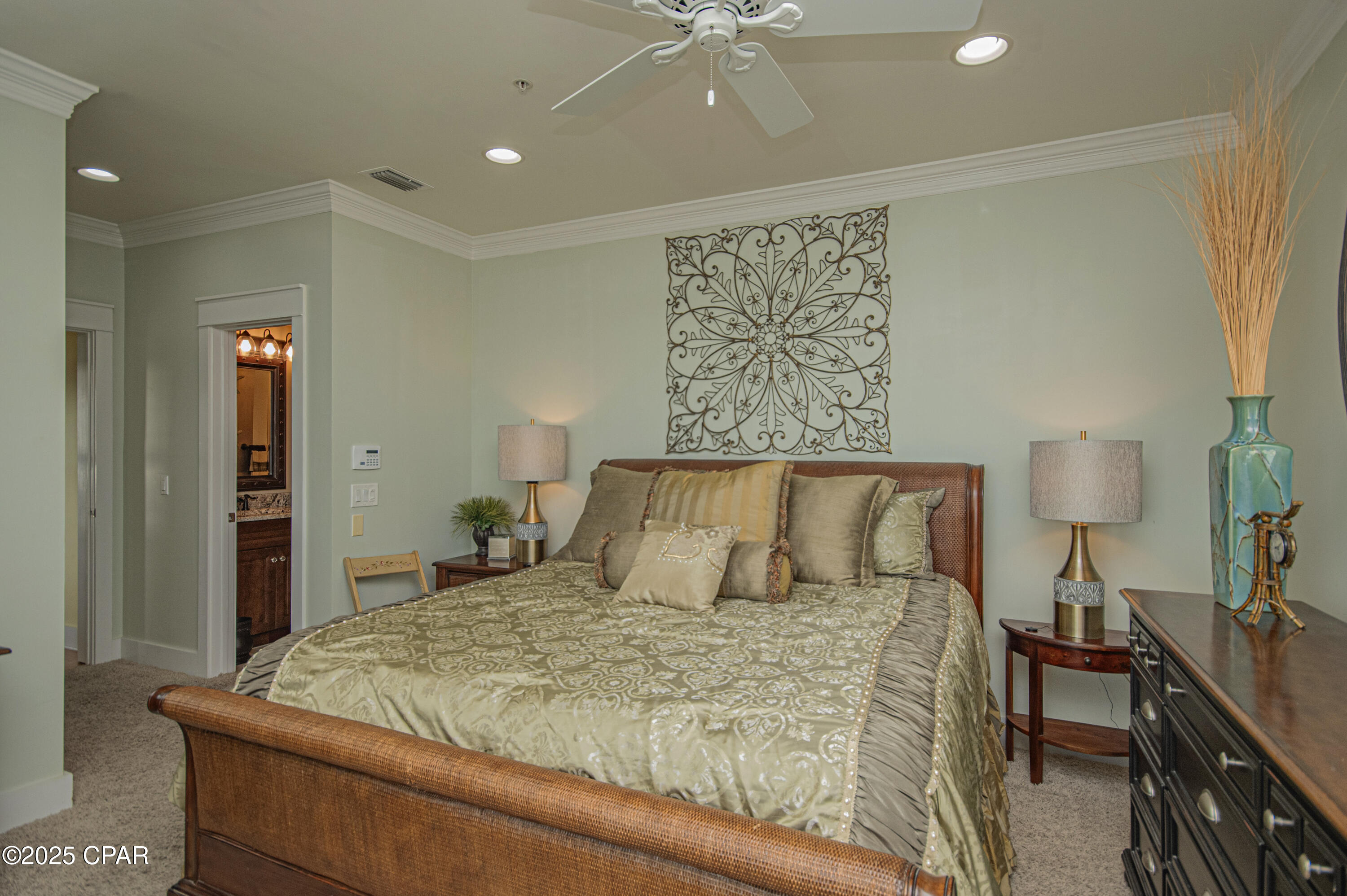 E Bnn38r8cq4cte8c_ Jvsv2fclykvfb 1wdfrgkpis