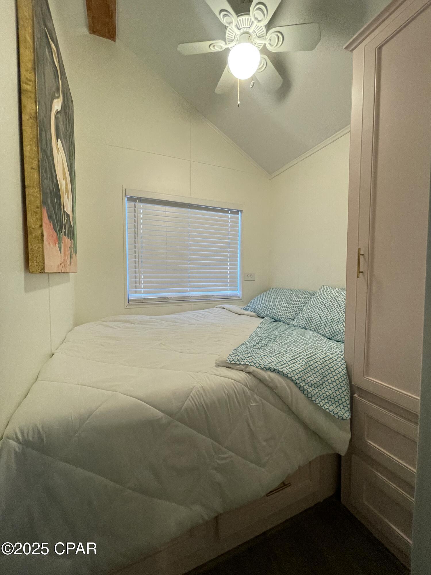 Image 19 For 1219 Thomas  203