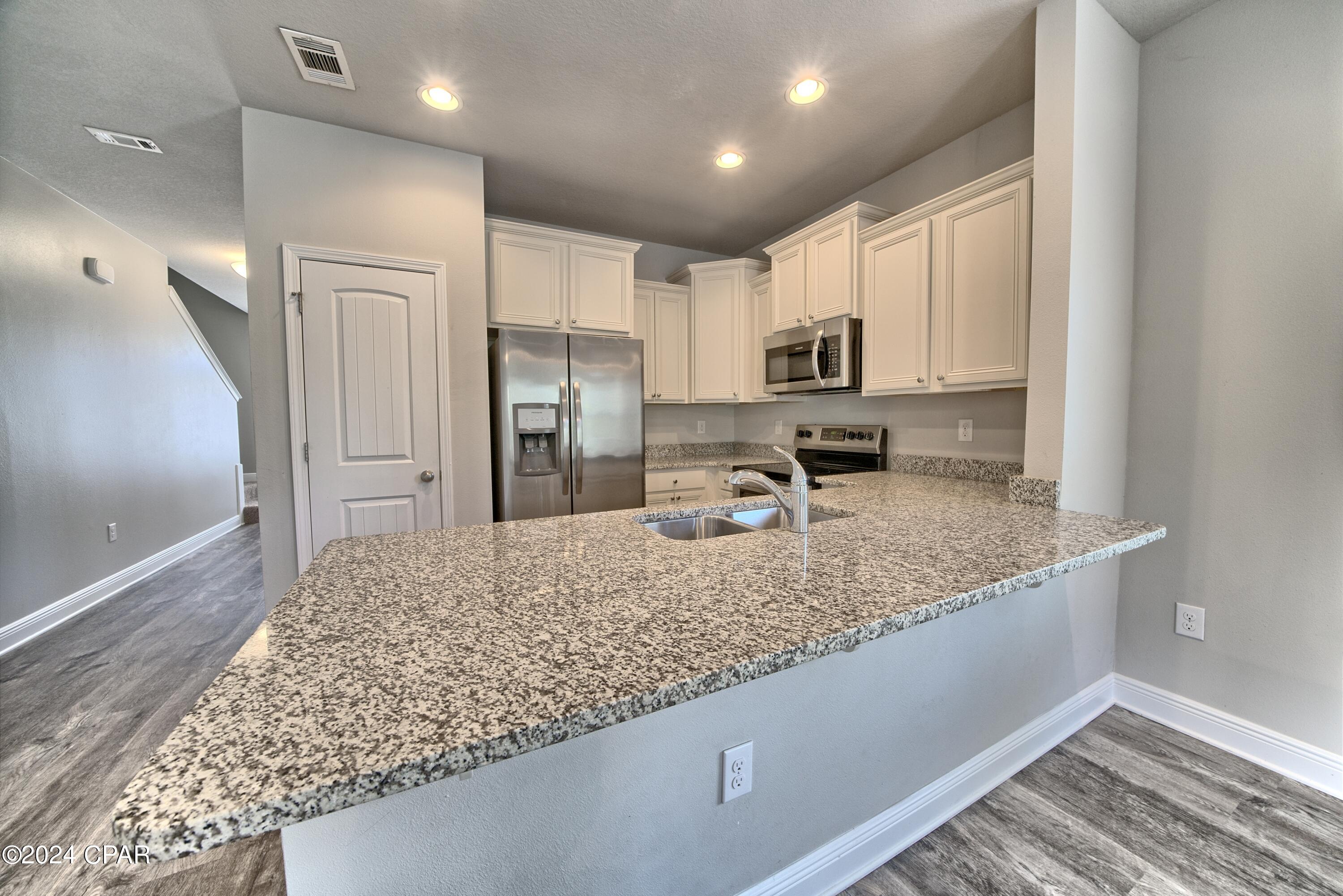 Lvxqbe_czfzcwp7f_pkhdf1z3i5mqmus7bv4us9aa Q