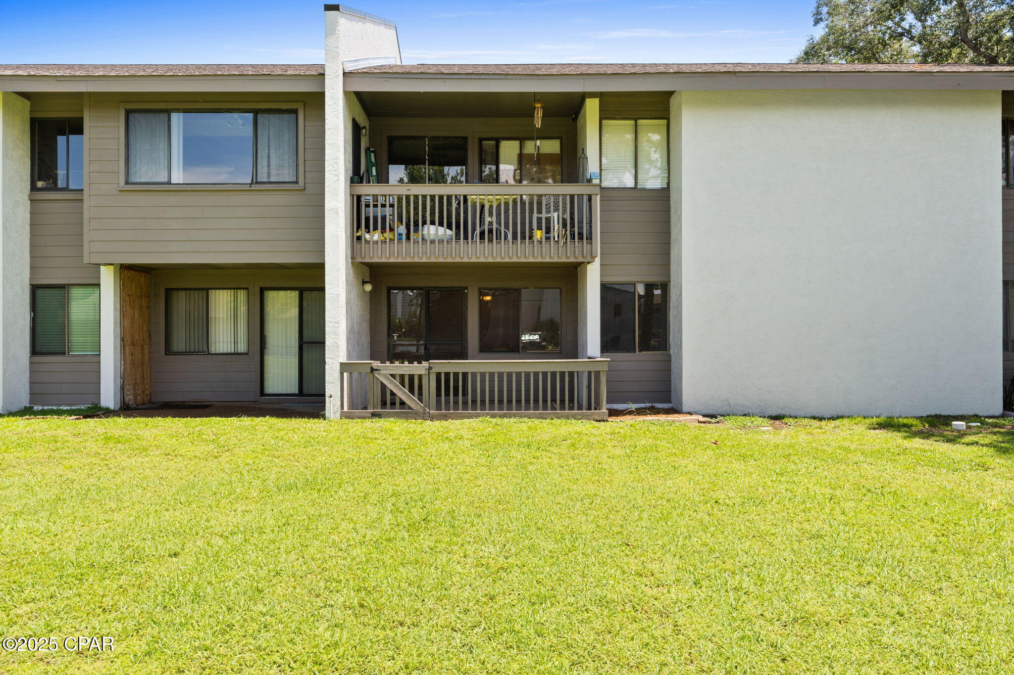 Image 27 For 6901 Lagoon Dr.  33