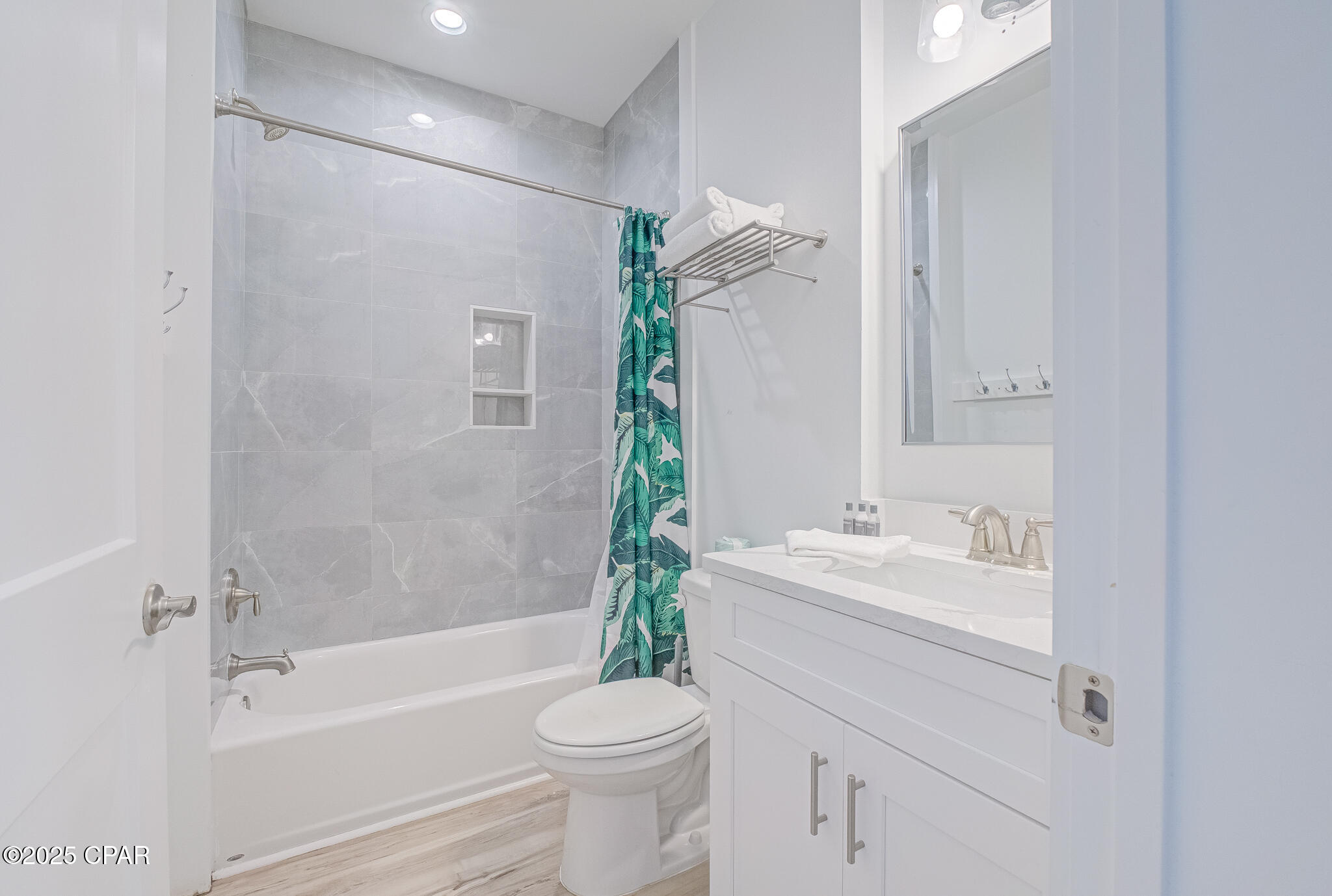 Fm0vy3iqlsbp01cbo9kia2a_tcllzpnfg_hfos3sjwi