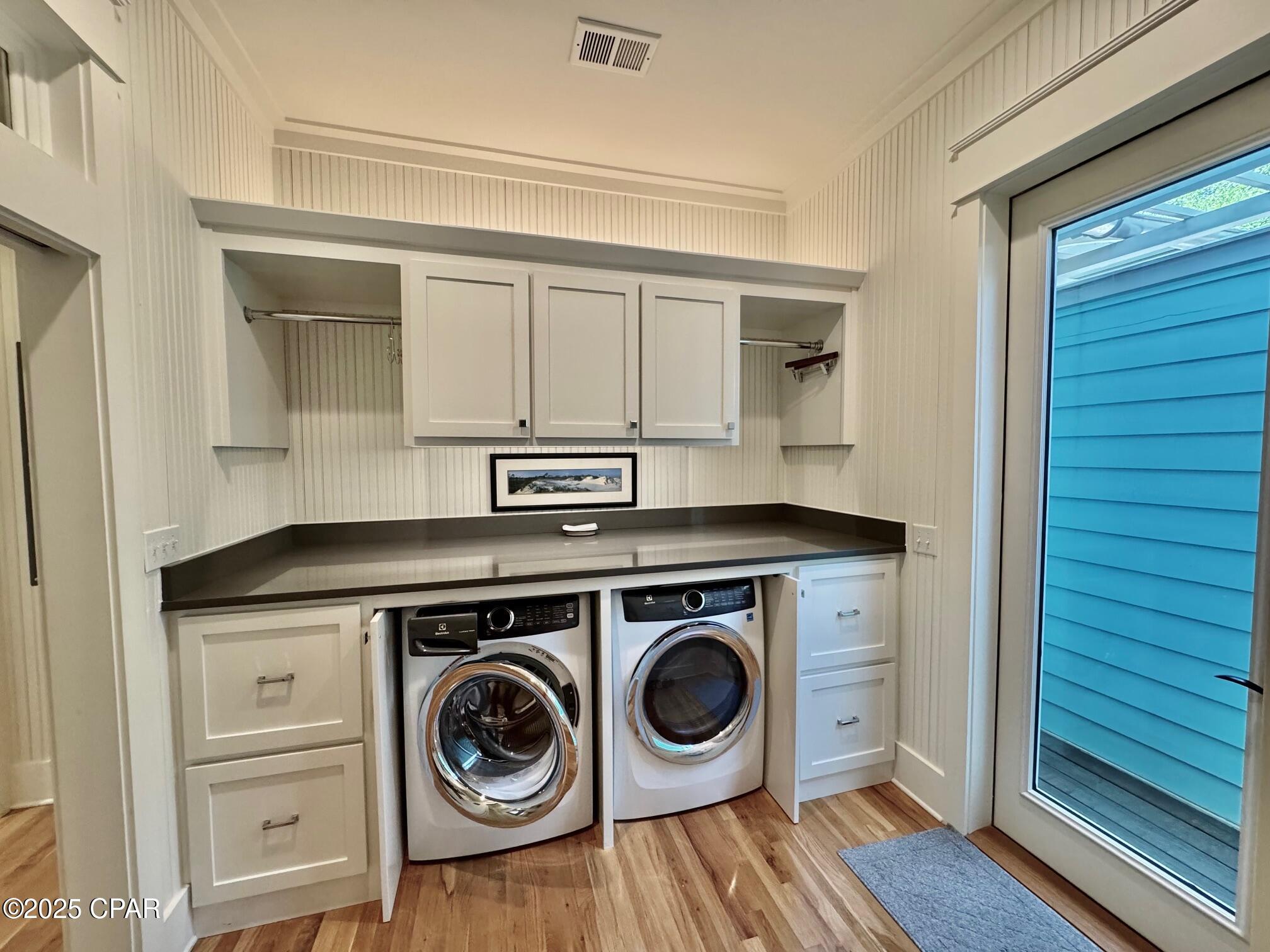 Image 13 For 209 Dunecrest Lane