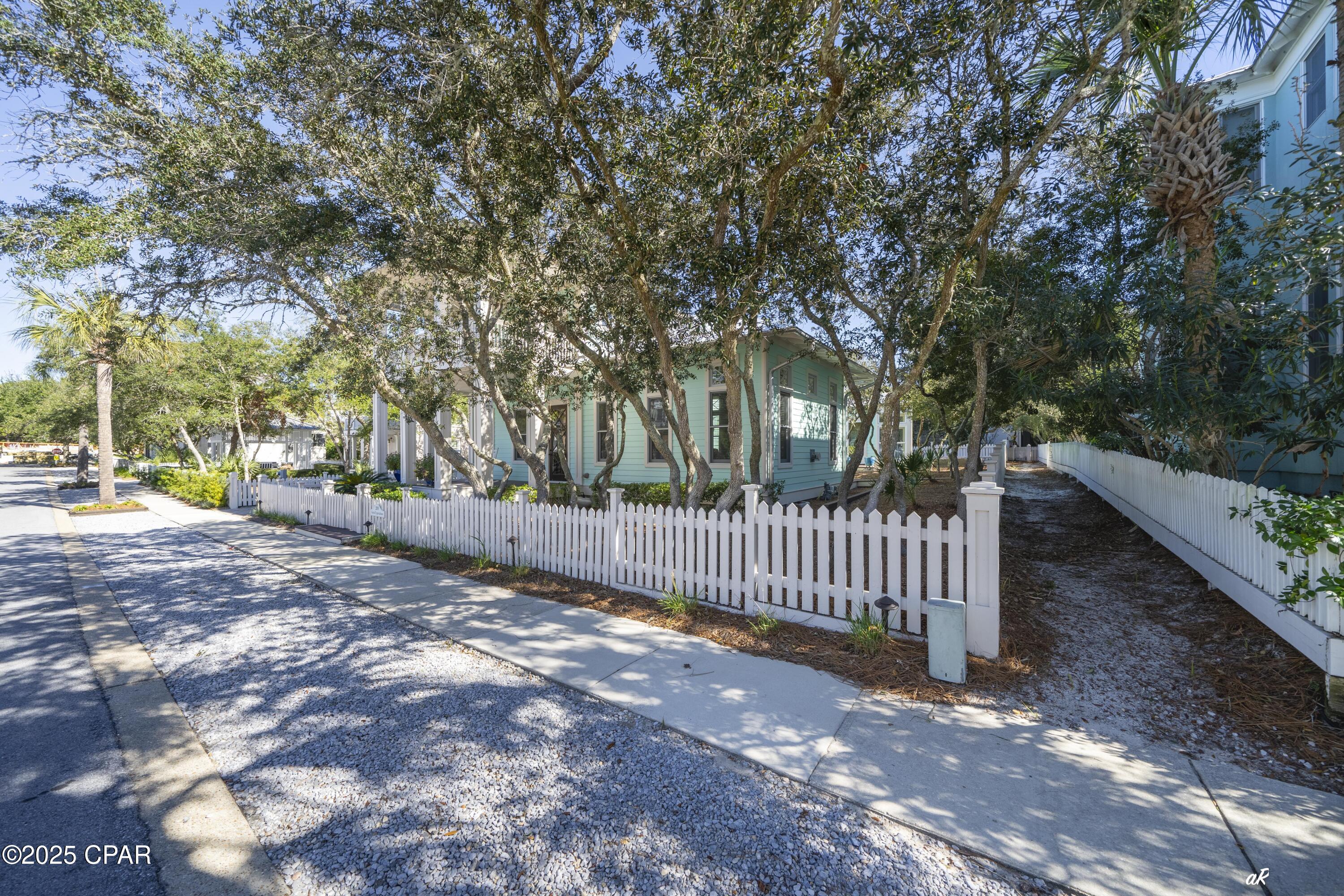 Image 5 For 209 Dunecrest Lane