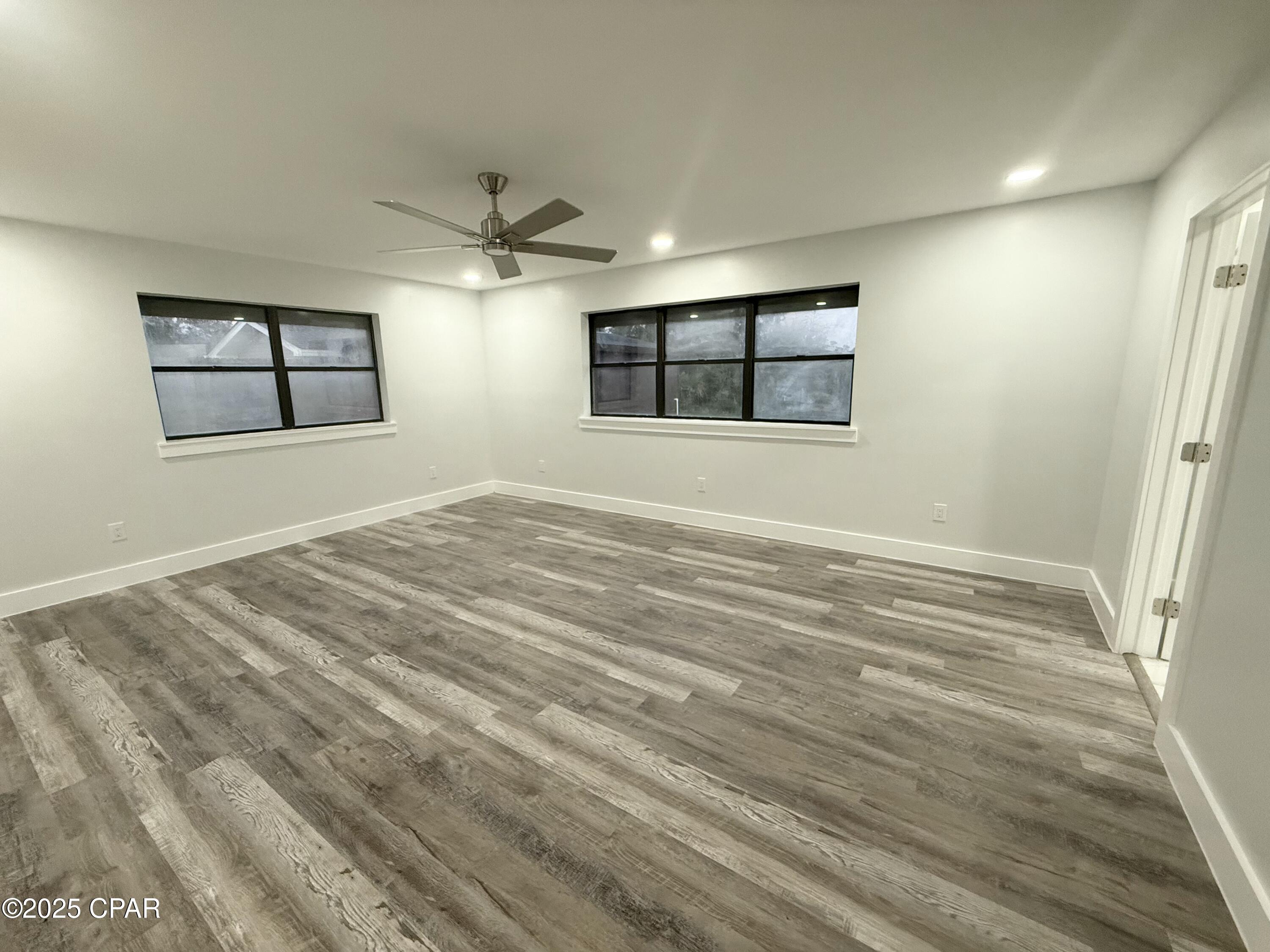 Q04uigxsegt44pv6gtcrjb_slpggch6n4i2je8pxfxa