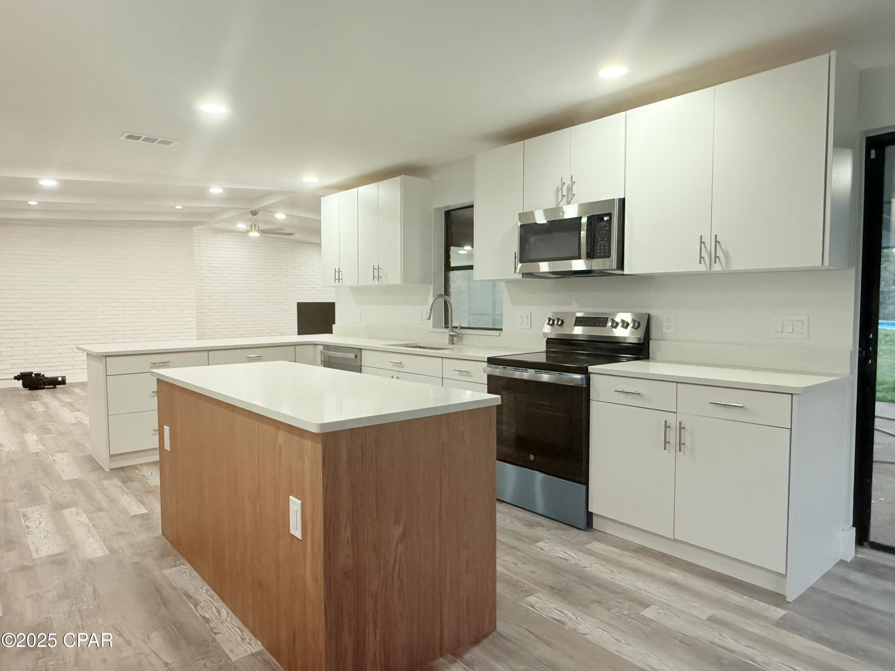 Ecccwzubgpykahxpw1v82vdqpavfbqkjzudafb5rqyu