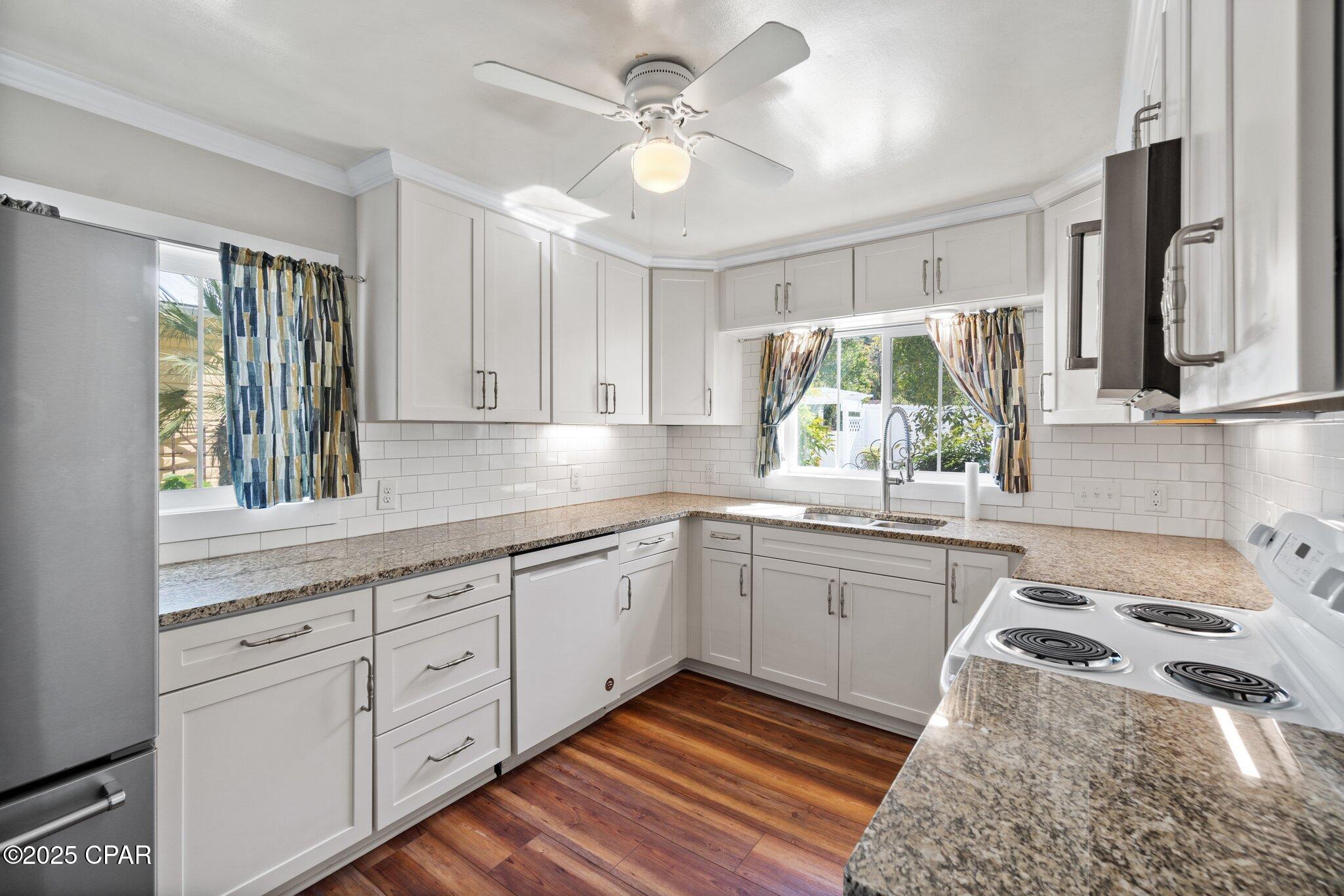 Vfkamnhzeok_gnifcfrbycqvlzlp3vu4kxvq_mxlypy