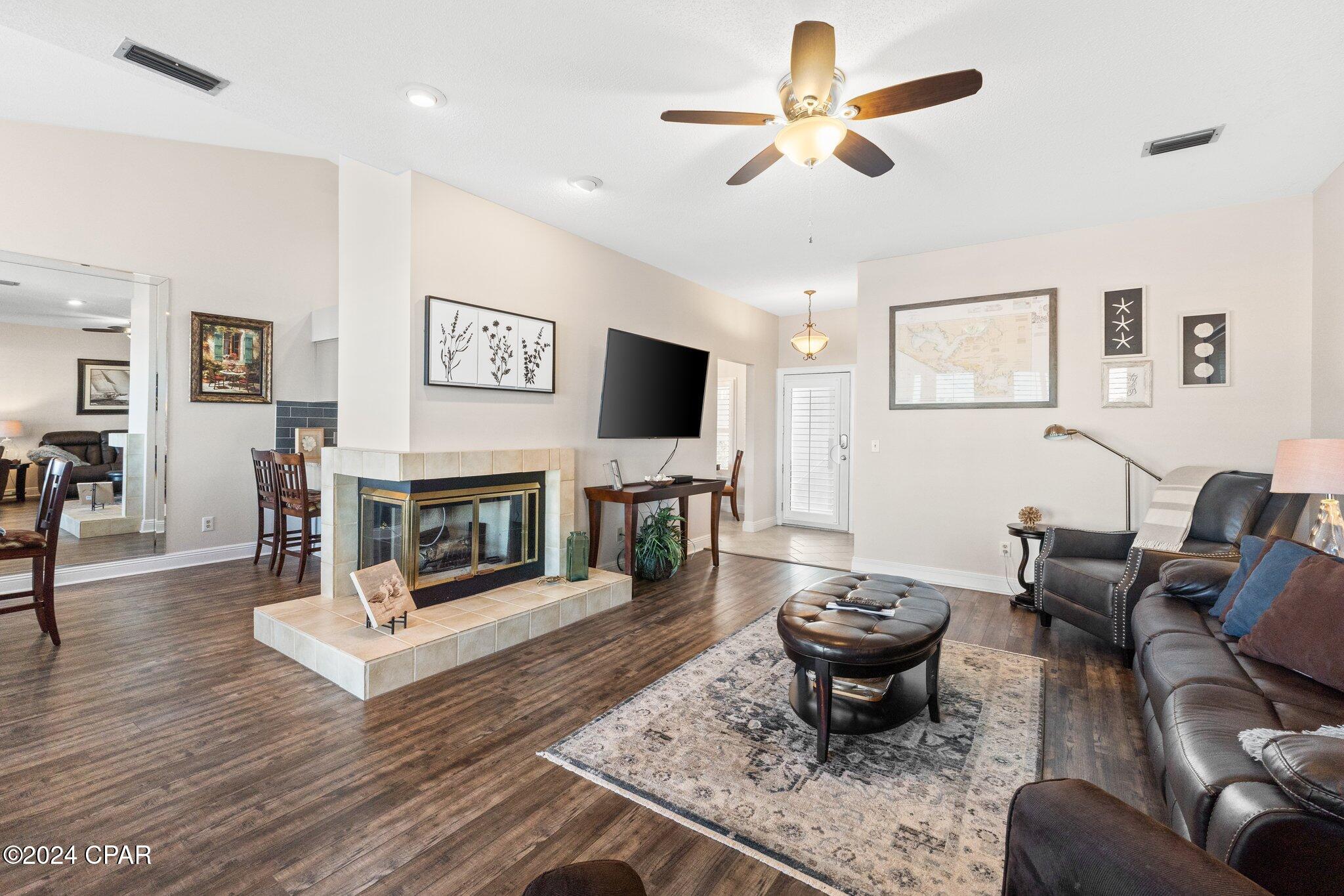 4h_hvfcaatpjqx2zswklbt76 2jmbq77lajiutikx18