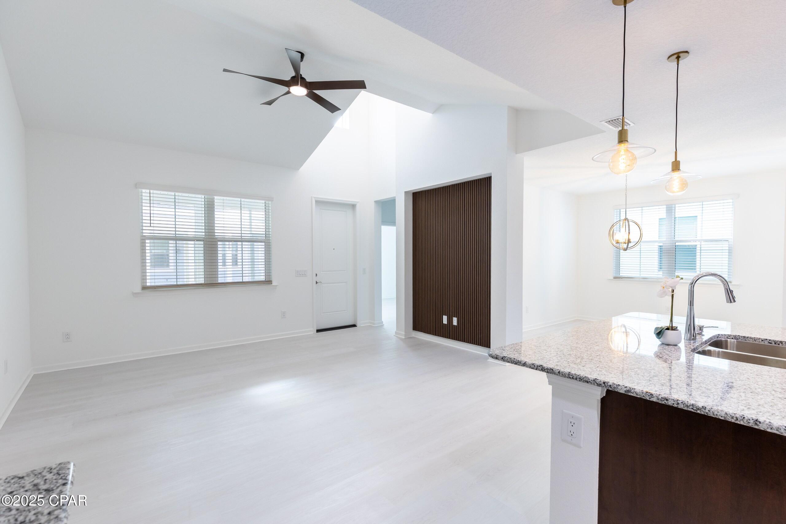 Dvkxe_y_0ssriw9rigiia_hyutwrumhqqkmrz83ms2s