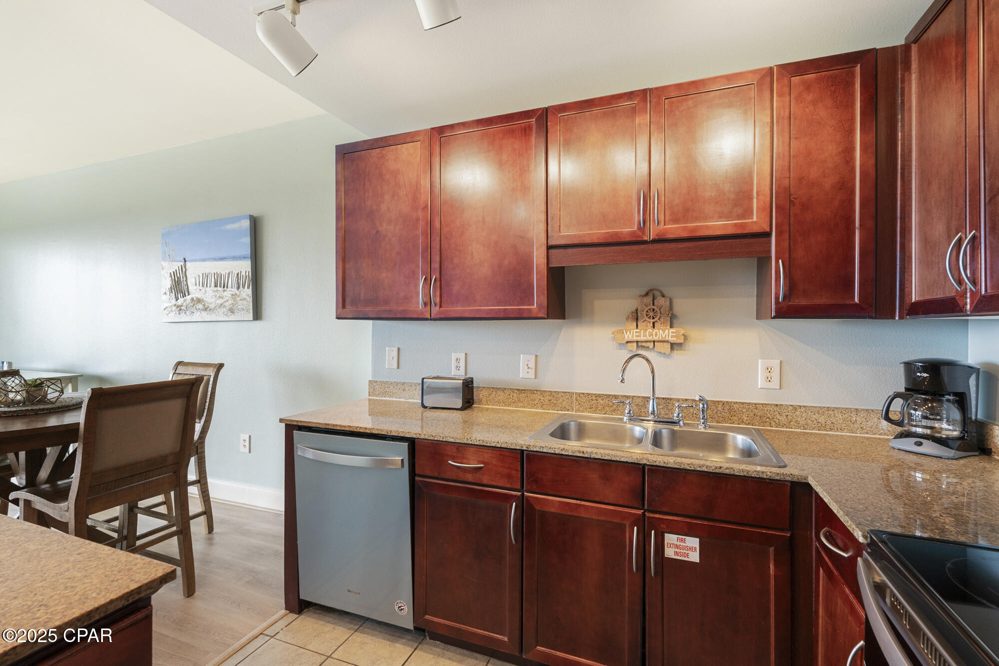 Ysulnx5a8wqq7ik6pozmq3qt9zth6pmmv_mdhrr5utm