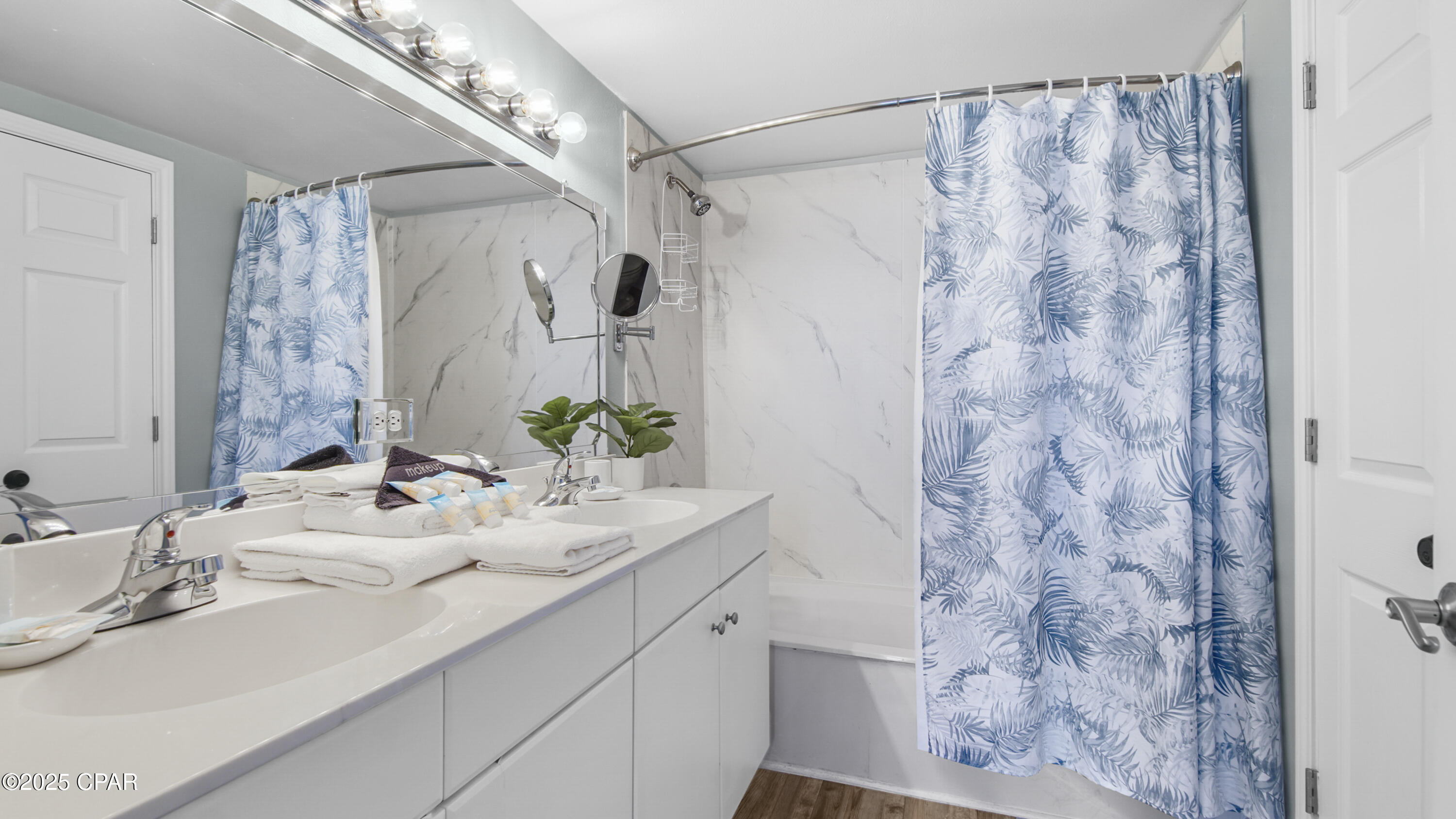 Image 10 For 9900 Thomas 220 Drive 220