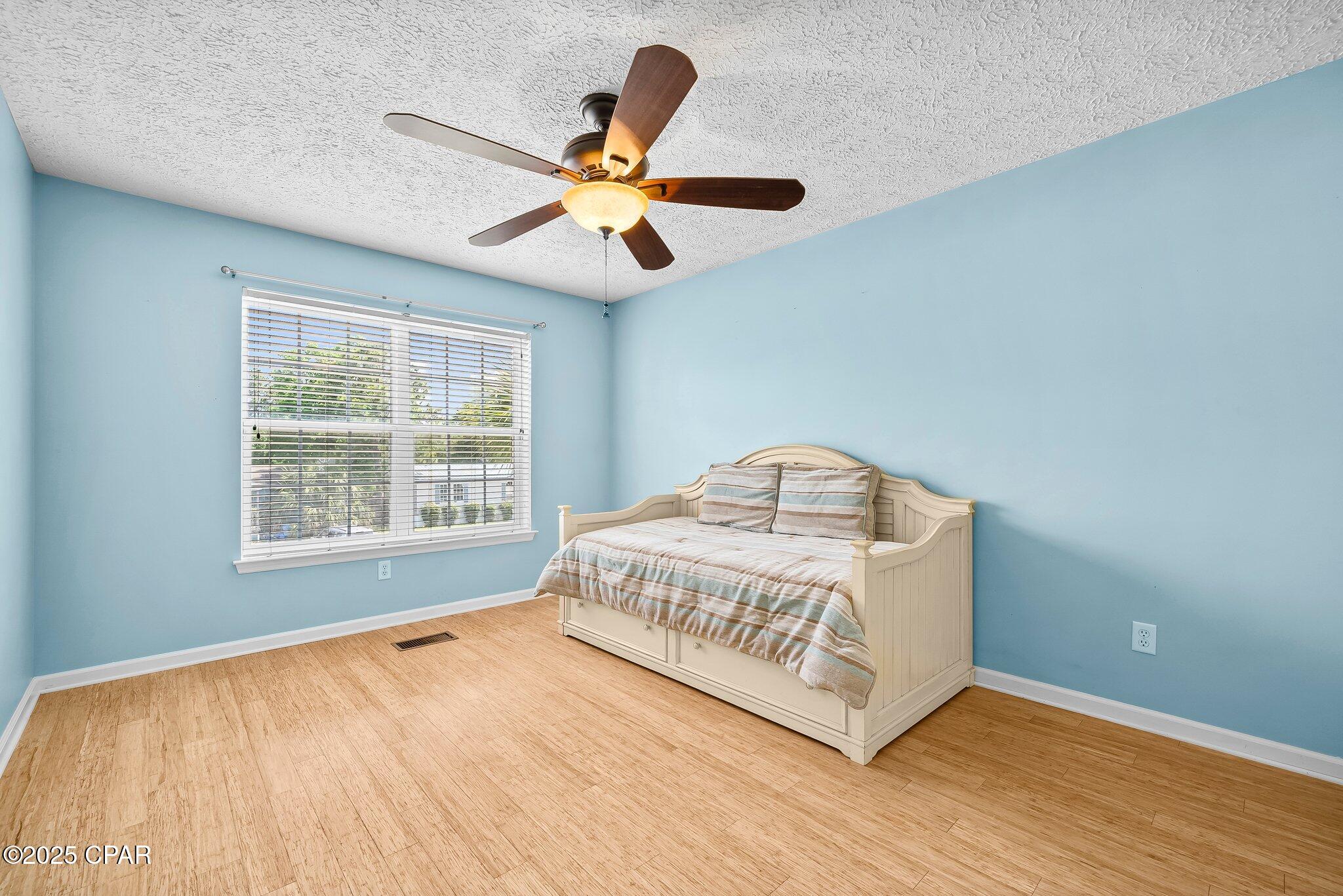 Kqm1bmcp6dqebv5rtzscfu4jm4jsgtjau8udwdliyaw