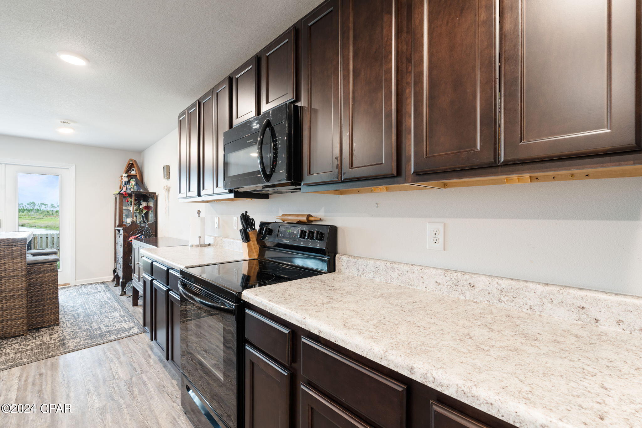 5ssjvpwhc0jtwkugrp0hm9_mqulu8g0ecvurjkinryq