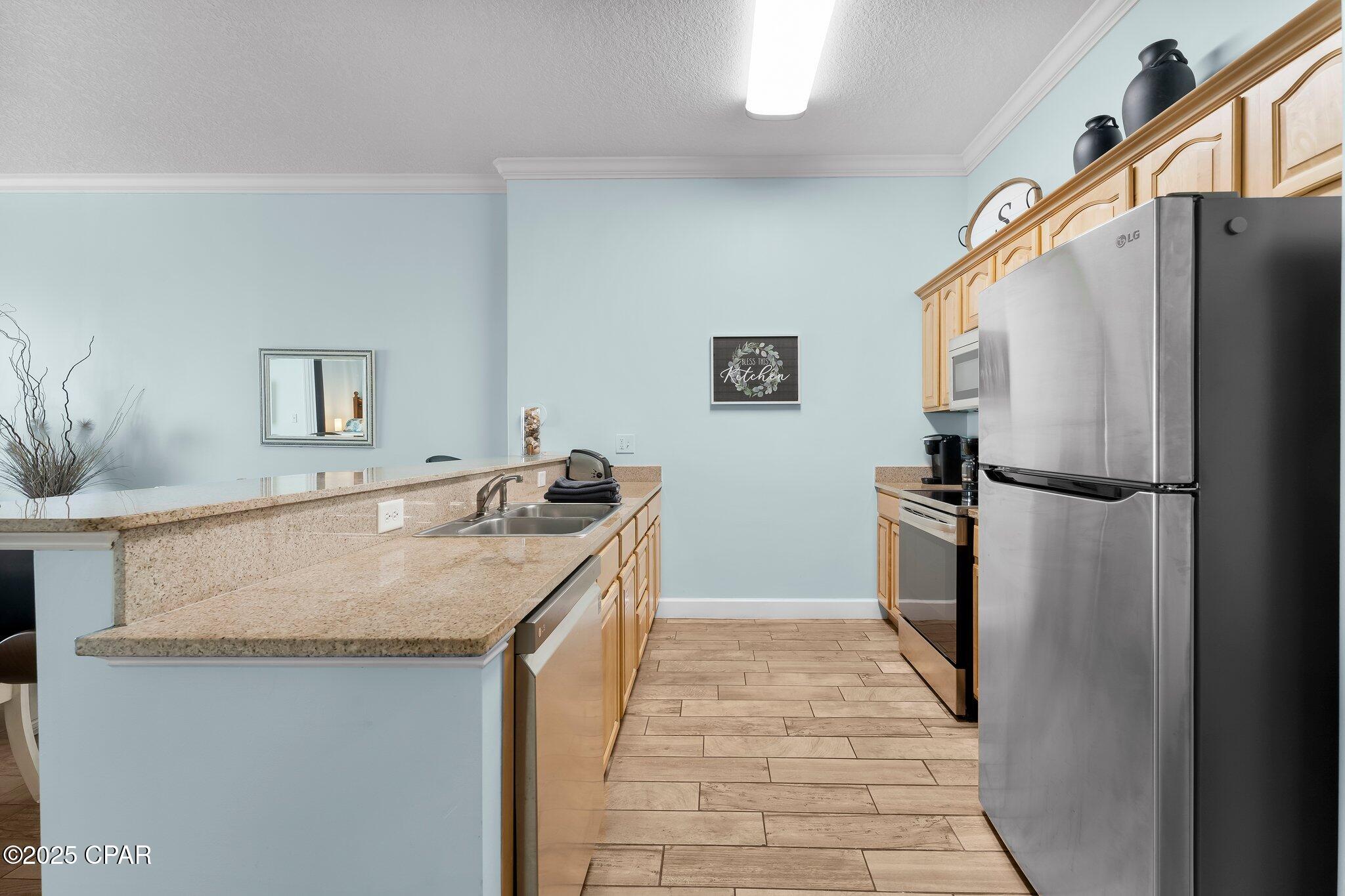 Fcmjr3moxo  Emk2h9afbzd72wvpoozztwsylexpmx0