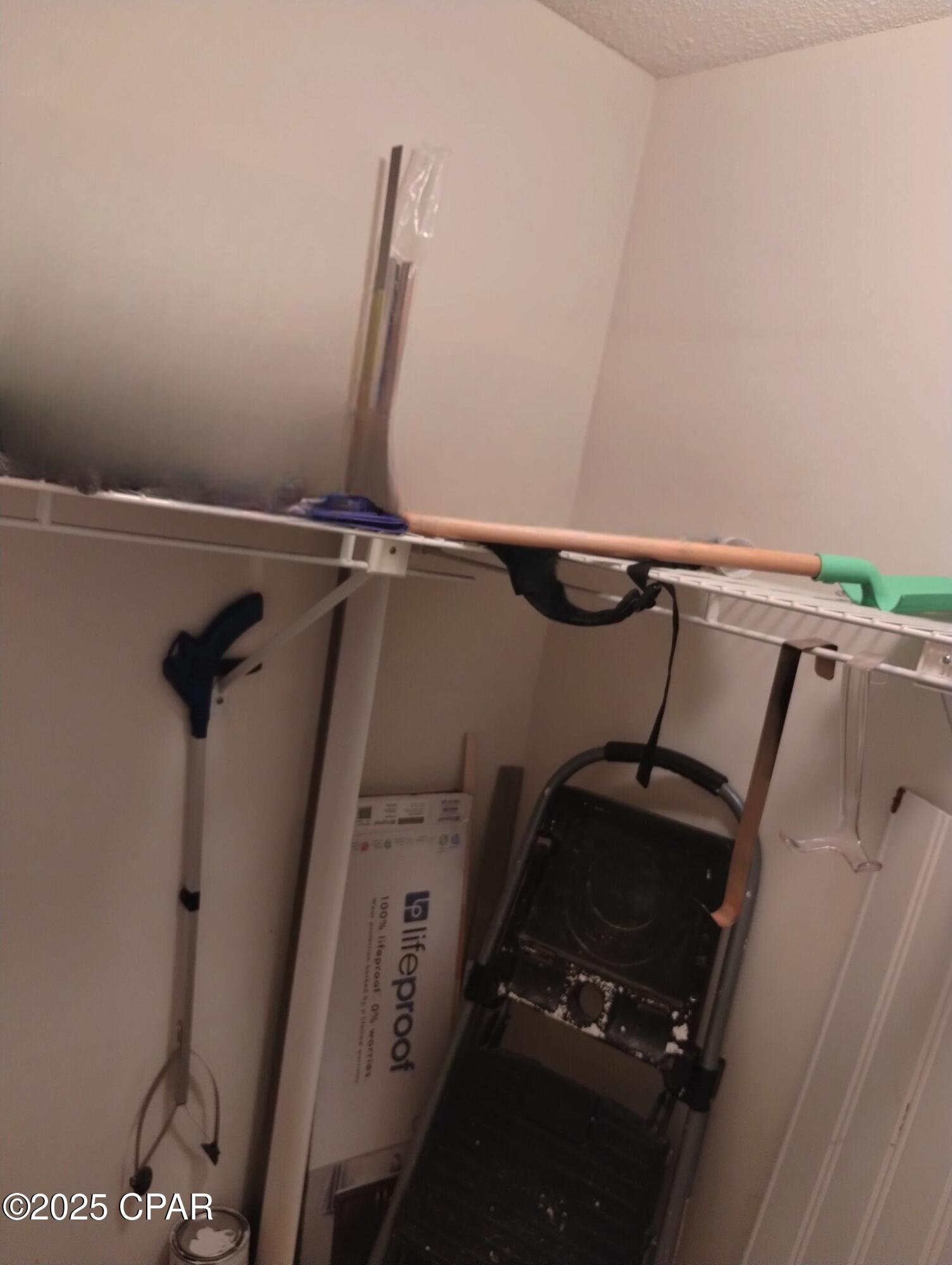 Image 23 For 8730 Thomas Drive 1211c