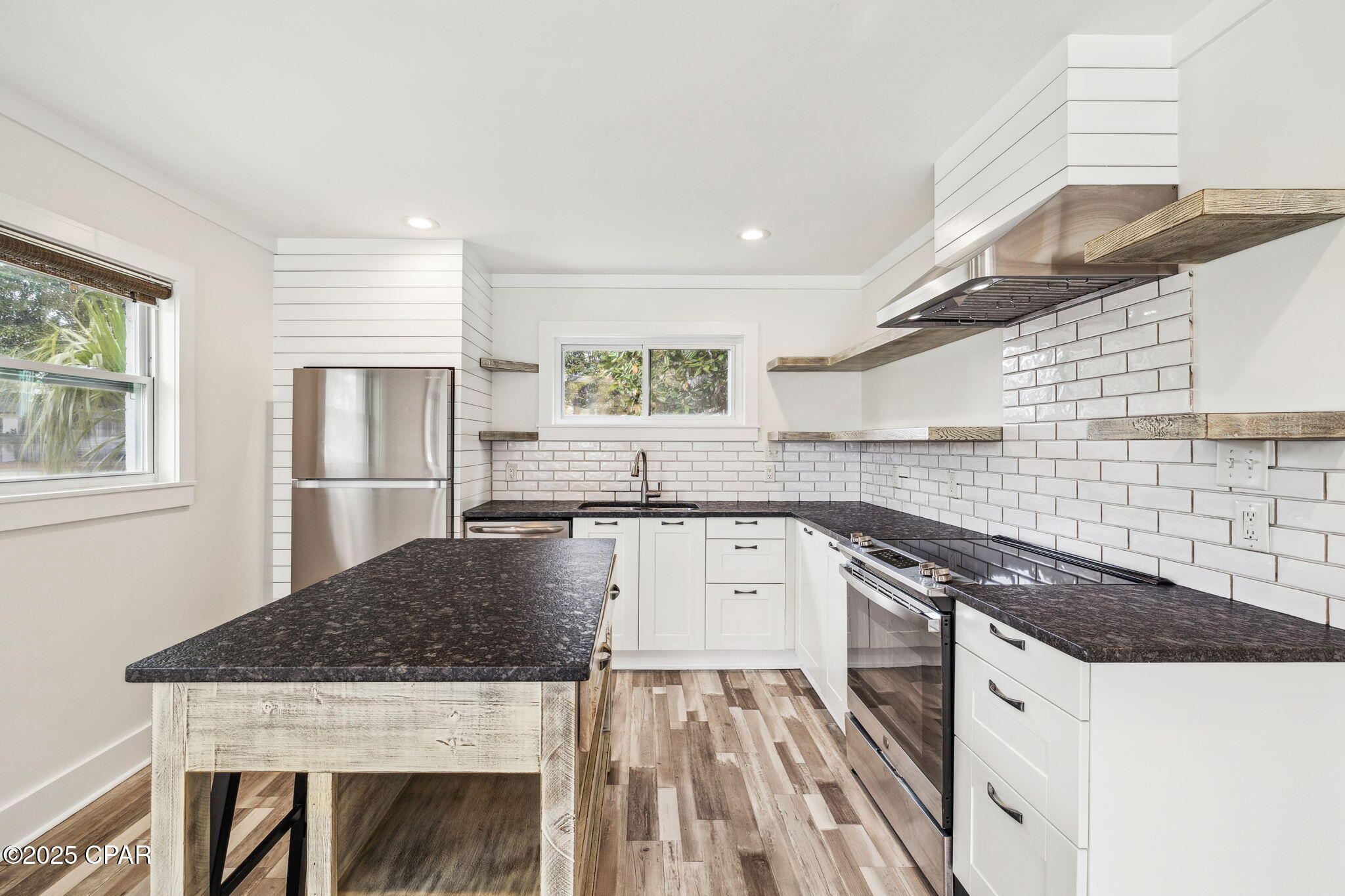 Id5aivaz43miom9xdawmcumoq8qlro9ugh4_bjz0jpu