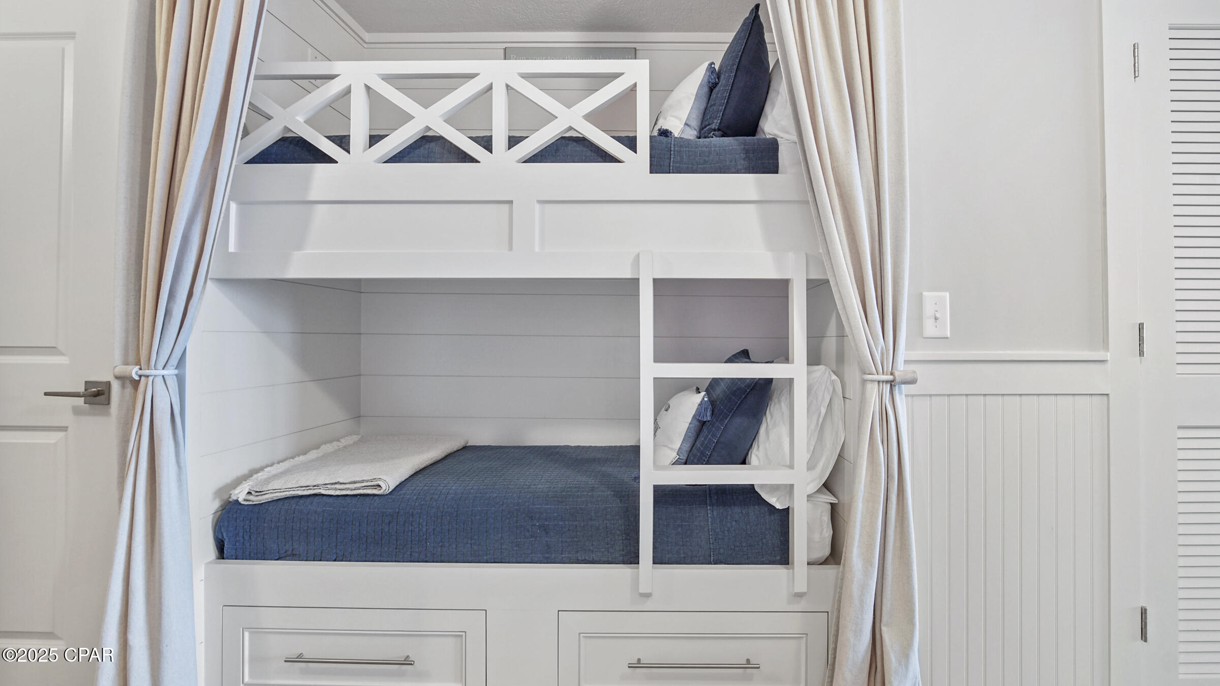 Image 12 For 15928 Front Beach Road 3-605