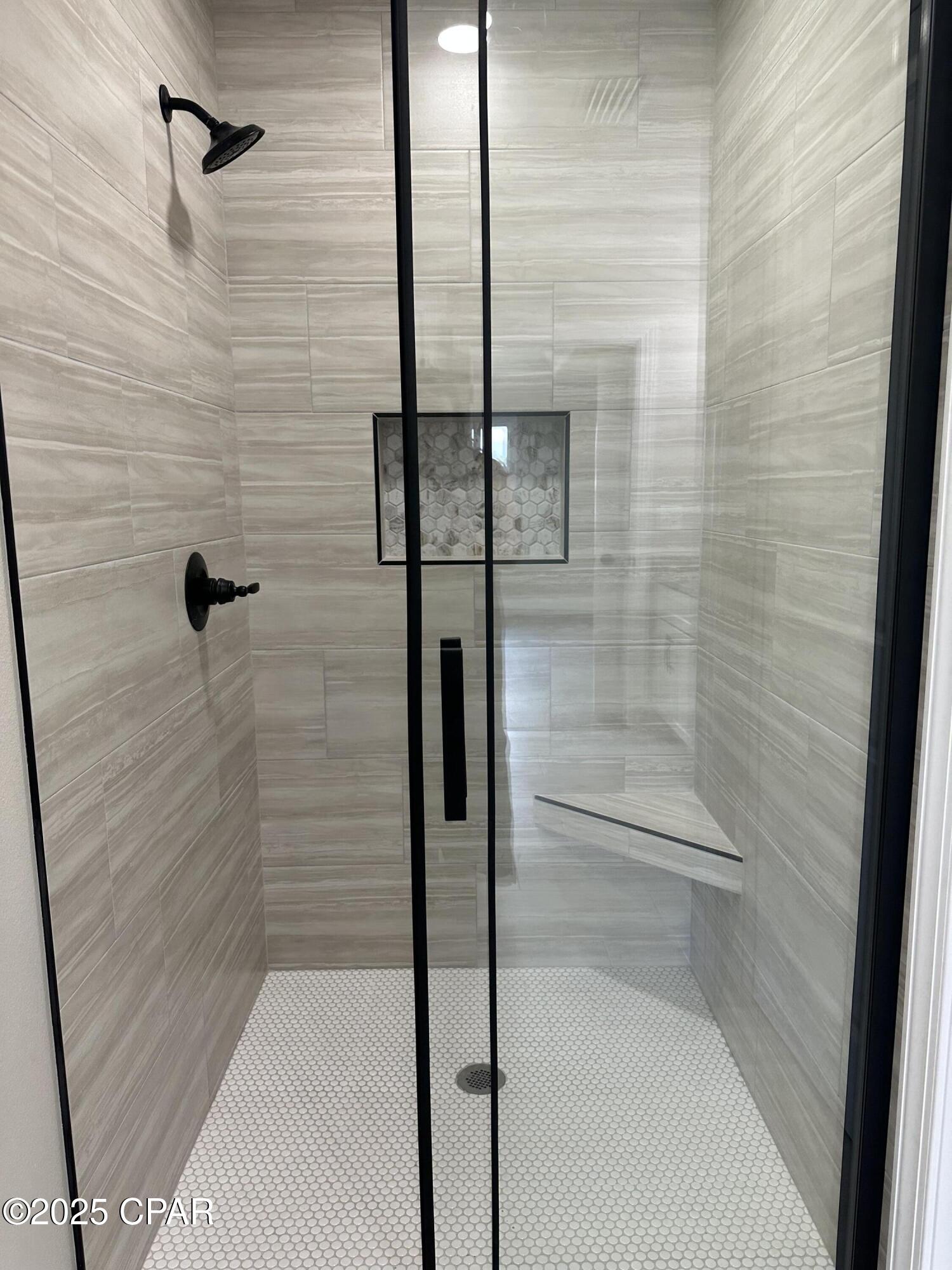 Ki4 Li9hl3x7w2wfbmr8sadowofxb67qf0huf_ivxsm