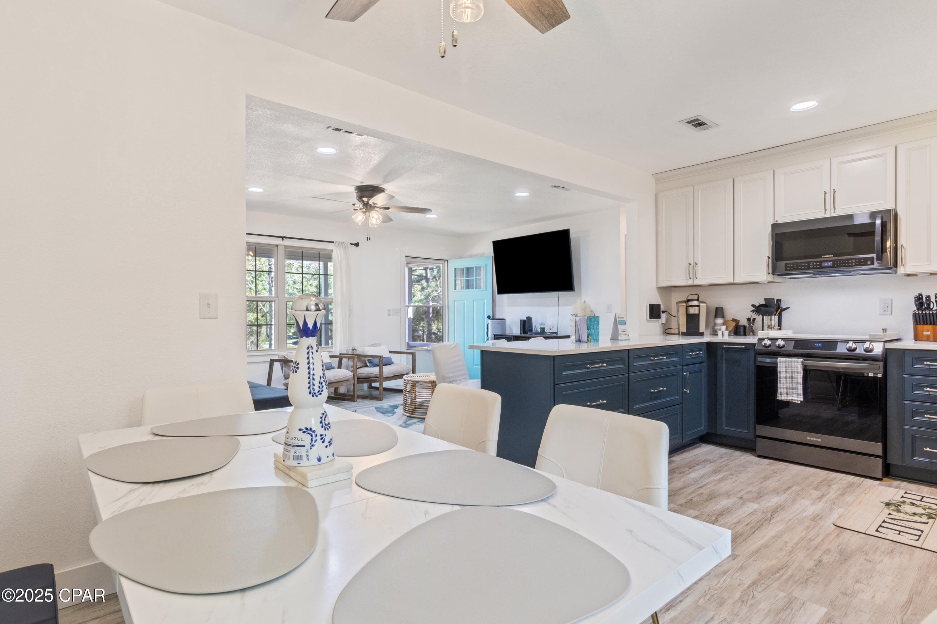 Dl6b9x9aelif1un7brisimftidytskj_dhk7m9jed_k