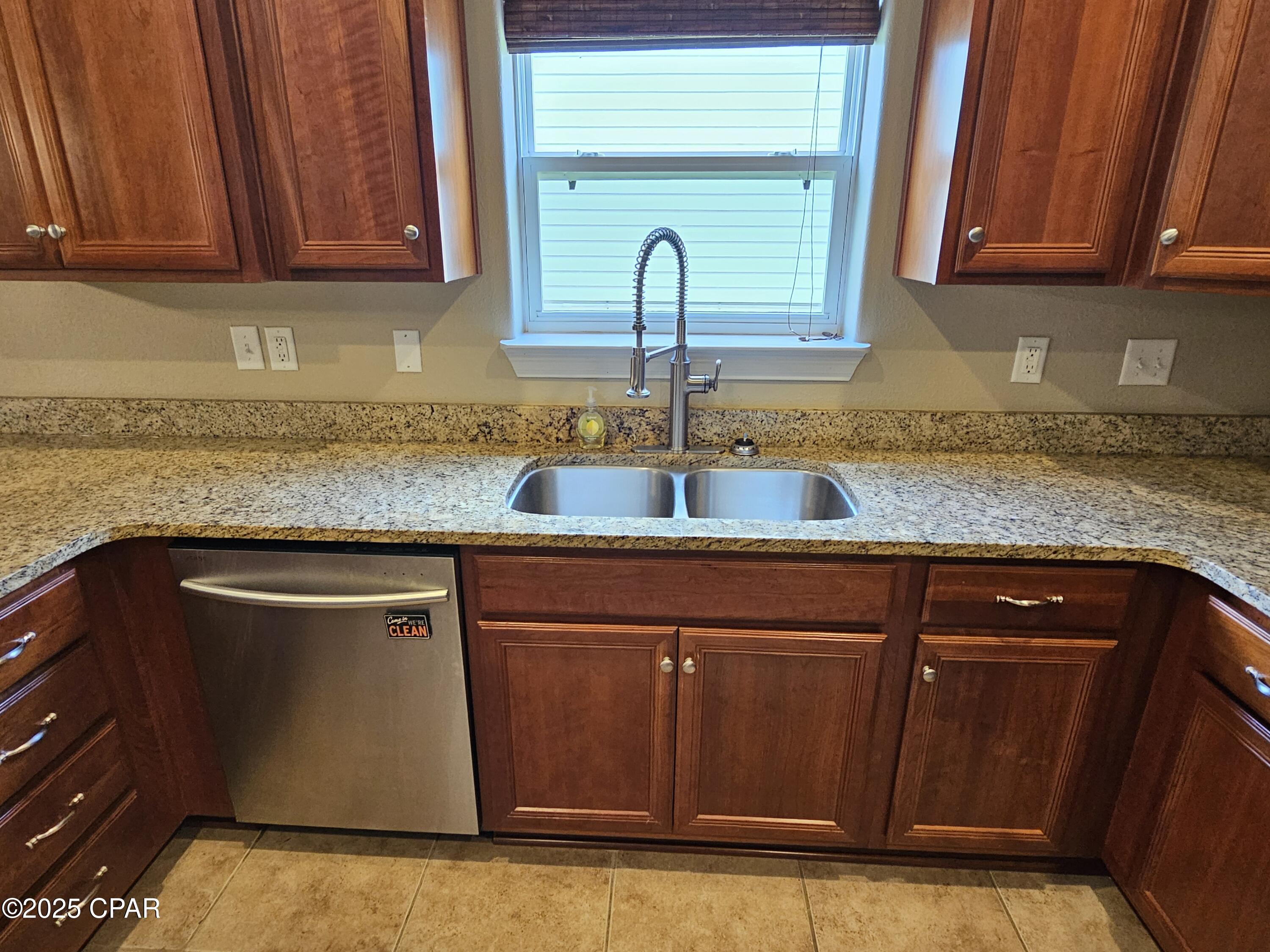 W4sguu1kevbykthae51aswzw 1qifztpc6fsgo3jpho