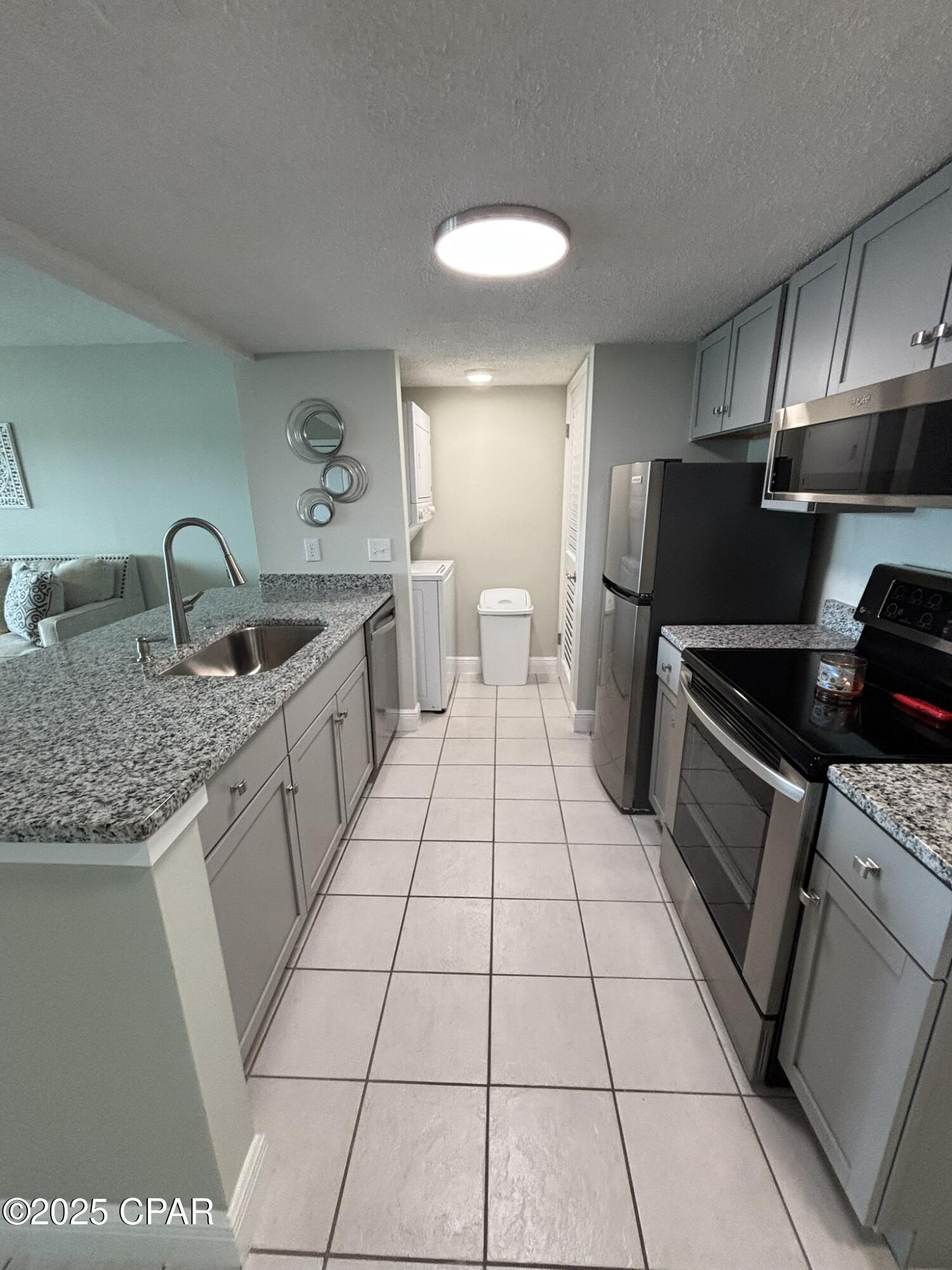 Bngl4naqodfpwbtsrffhuuutvkzfvia5vjln5oskyti