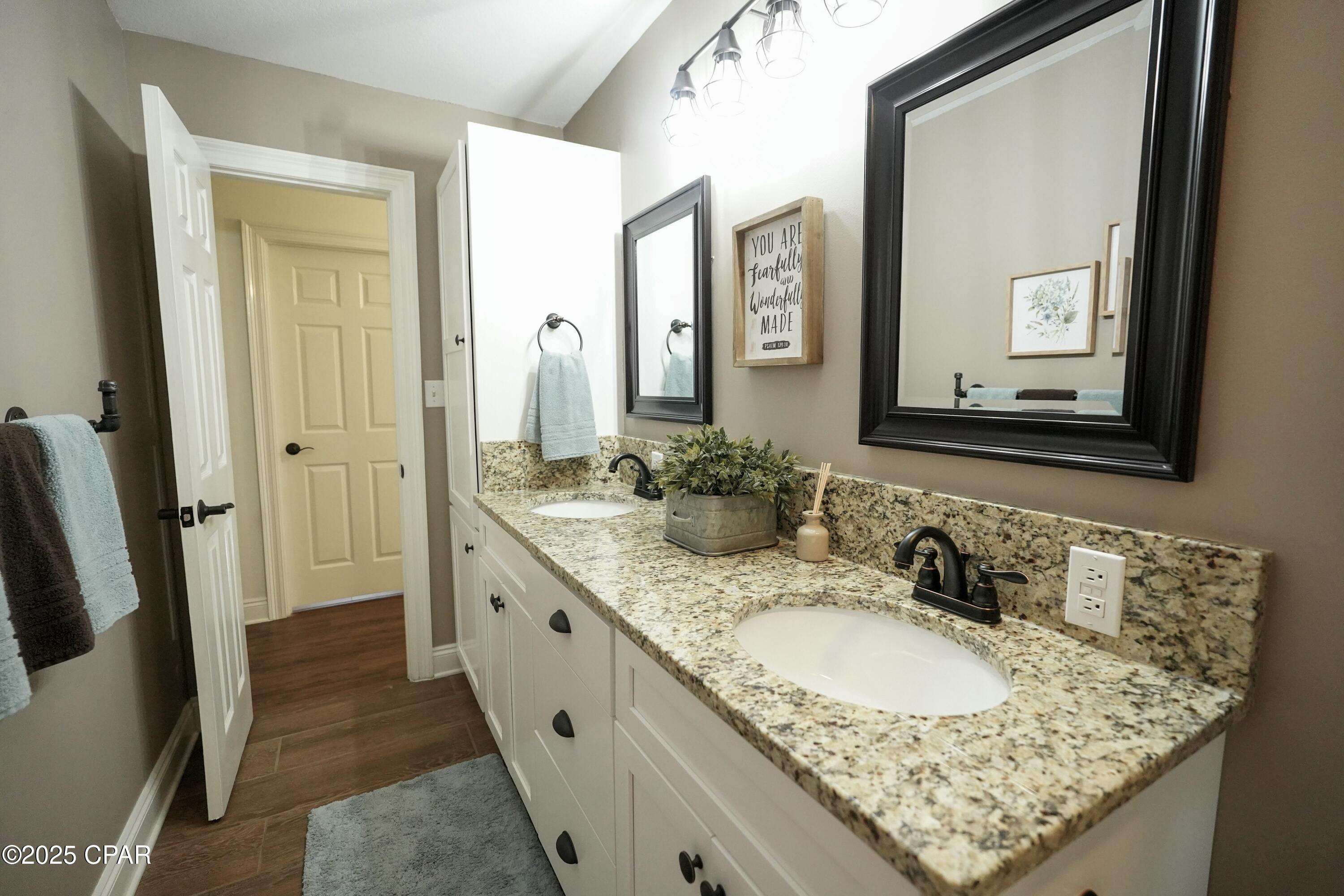 Rxvcgwg4nzfi1m81tm3hnumpqozrv_pg_85hhzcvuf0