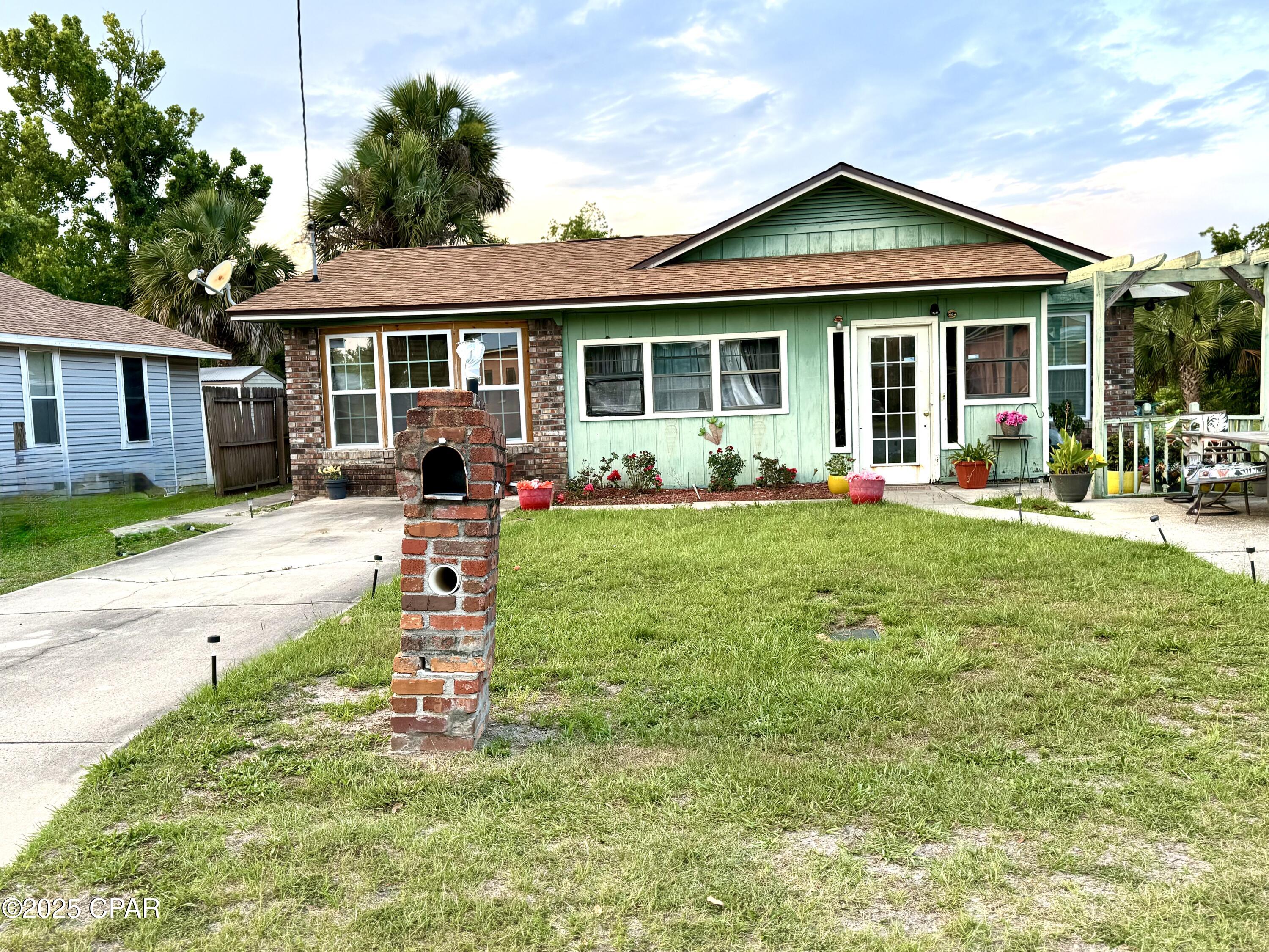 Details for 221 Avenue E, Port St Joe, FL 32456