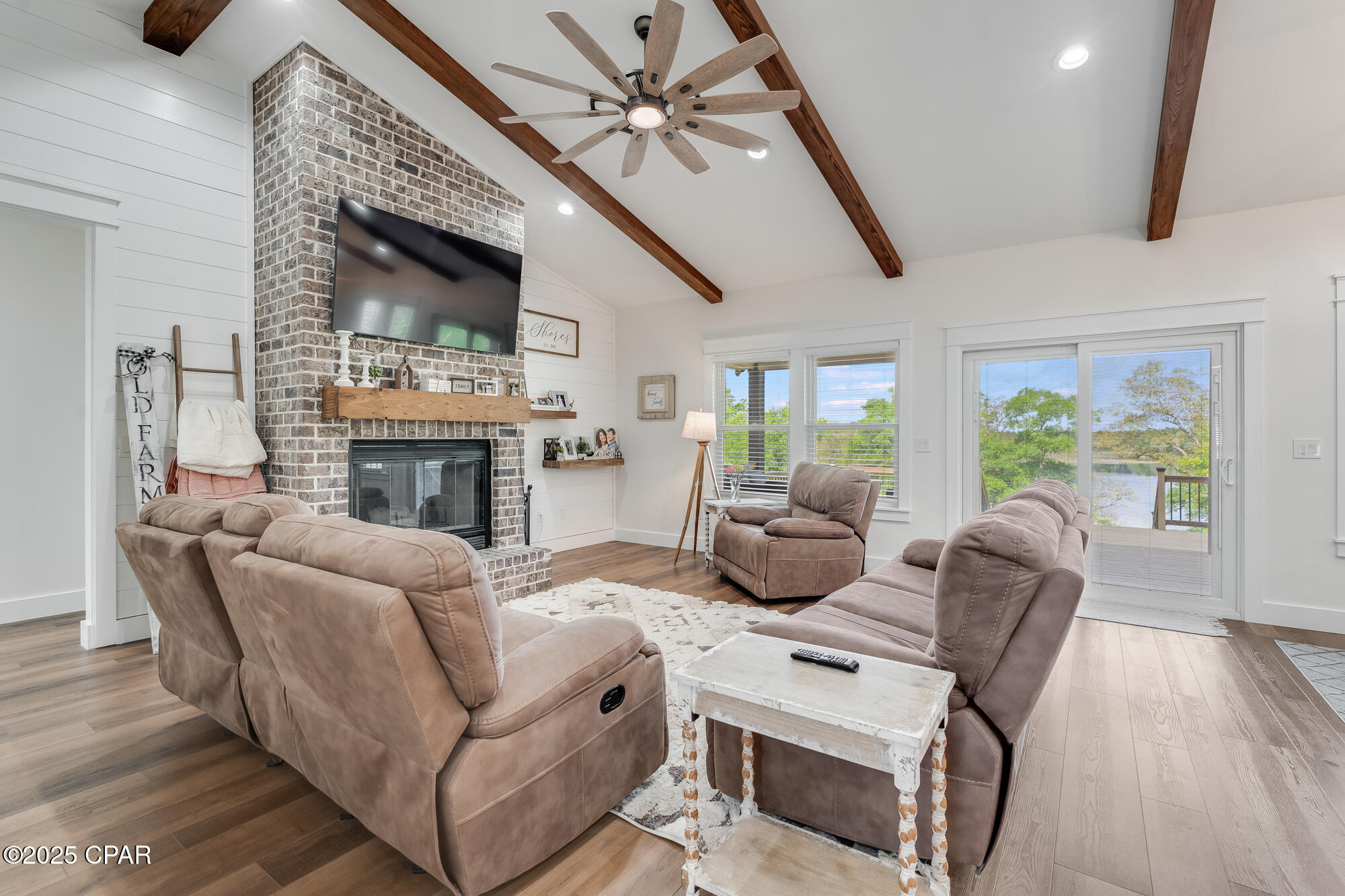 Emhsr1juv4gnxcznncra9xdadojlh_sumctuxgx4klk