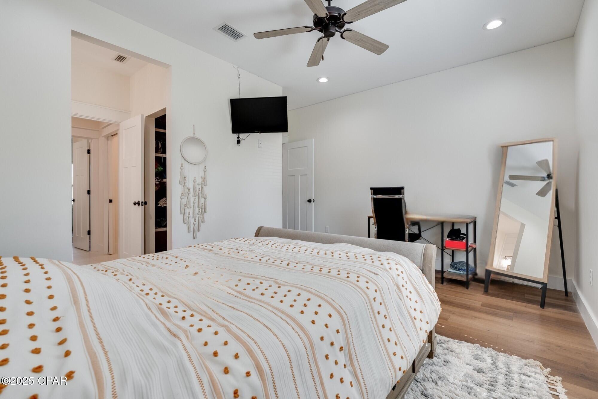 Whrp 0uwmmrjsyarlnsbqy6esxxdjdjayuylndcvccu