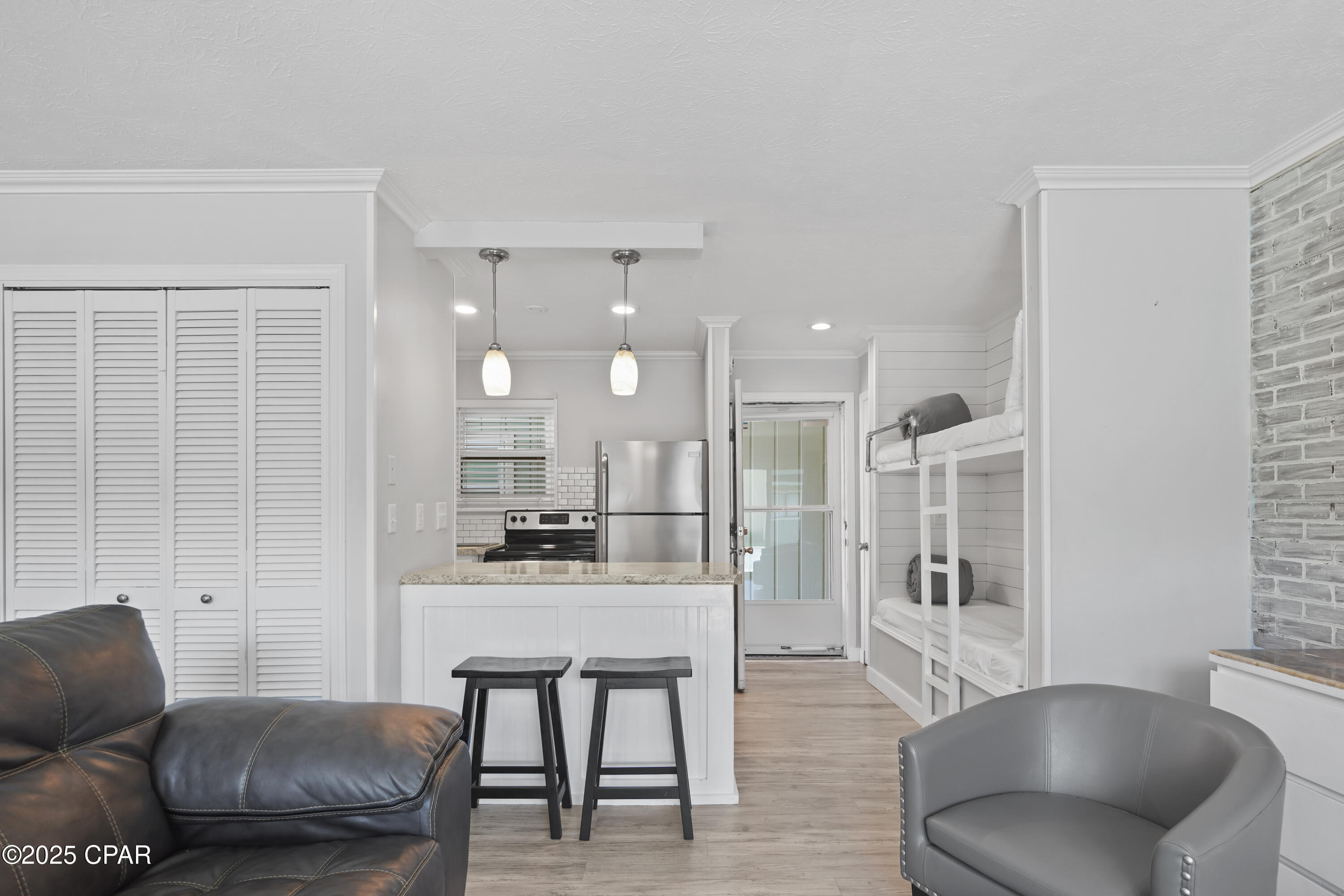 Mvbi3oah2zv7a_uv8ctmlis31os1a Dq Mbtwz2ruro