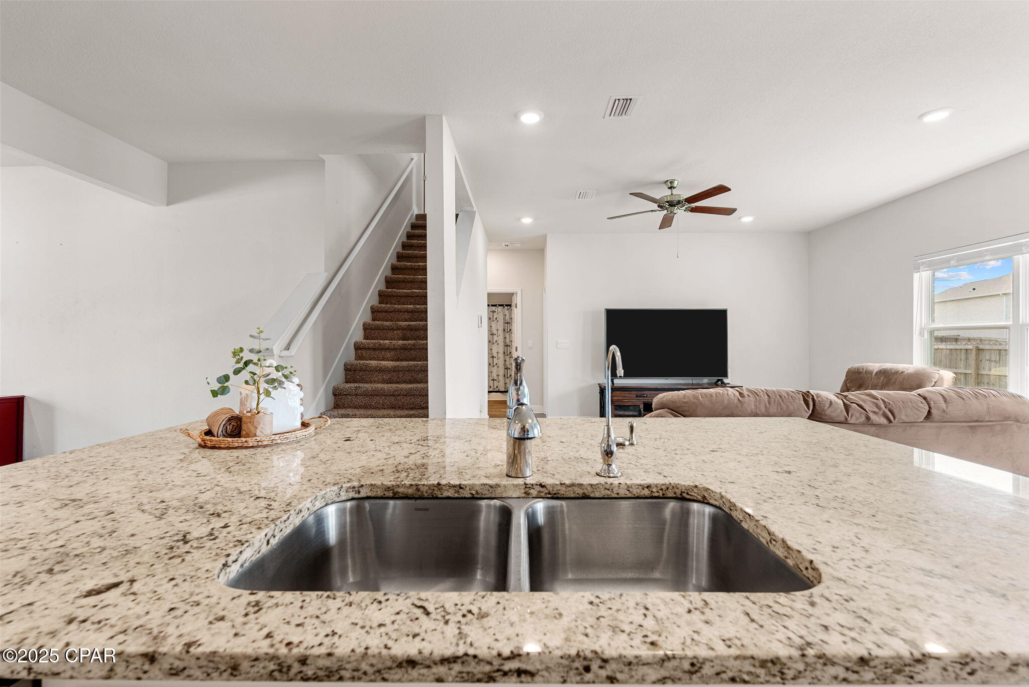 Wv5k2qtjnwoypcinjfx_oaz7mviptmwb6w17sbut5dk